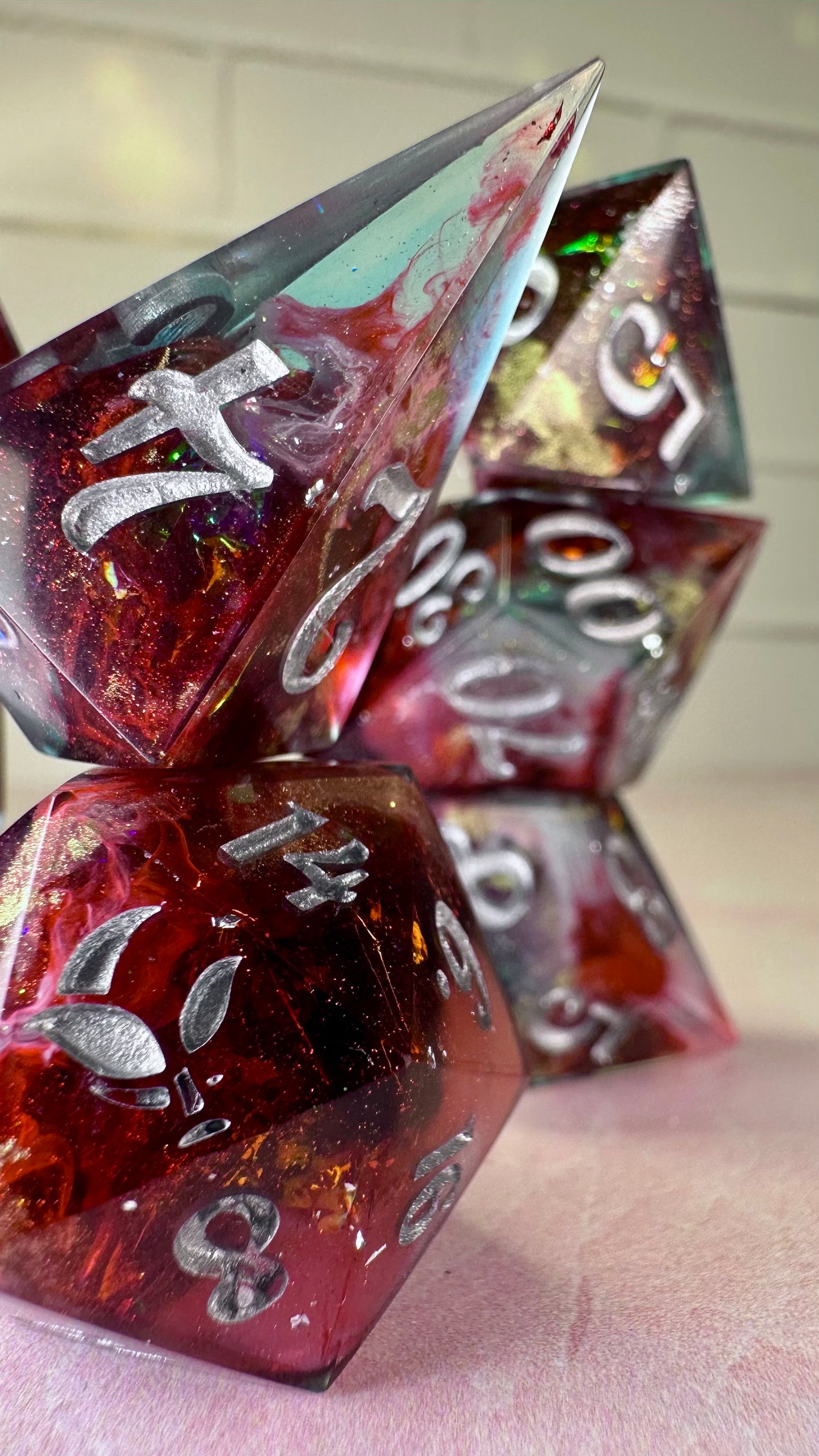 Kyber Bleed -8 piece polyhedral dice set (Large)