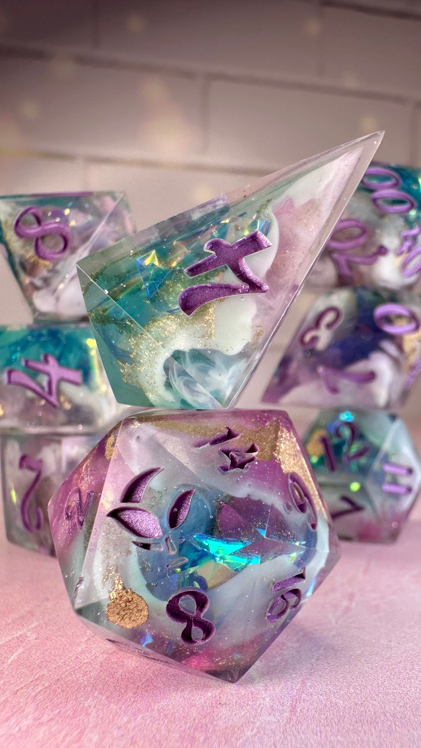 Lark-8 piece polyhedral dice set (Large)