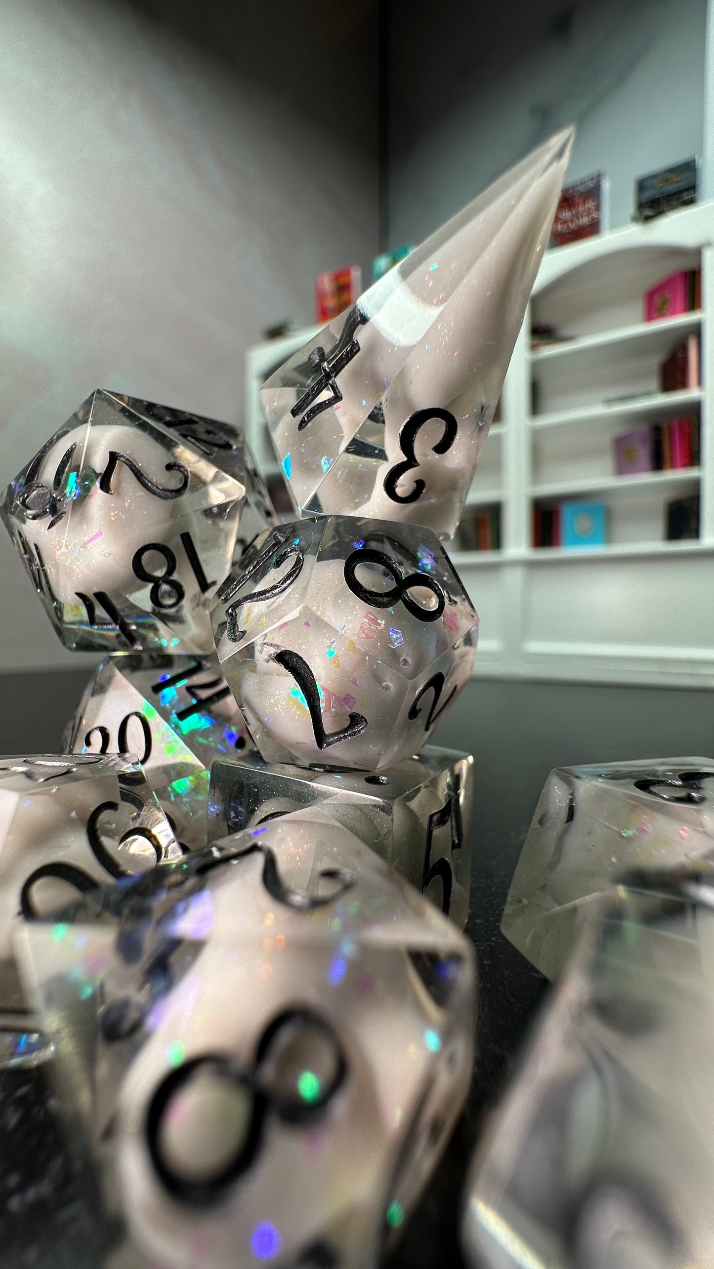 King of Hybern- 8 piece polyhedral dice set