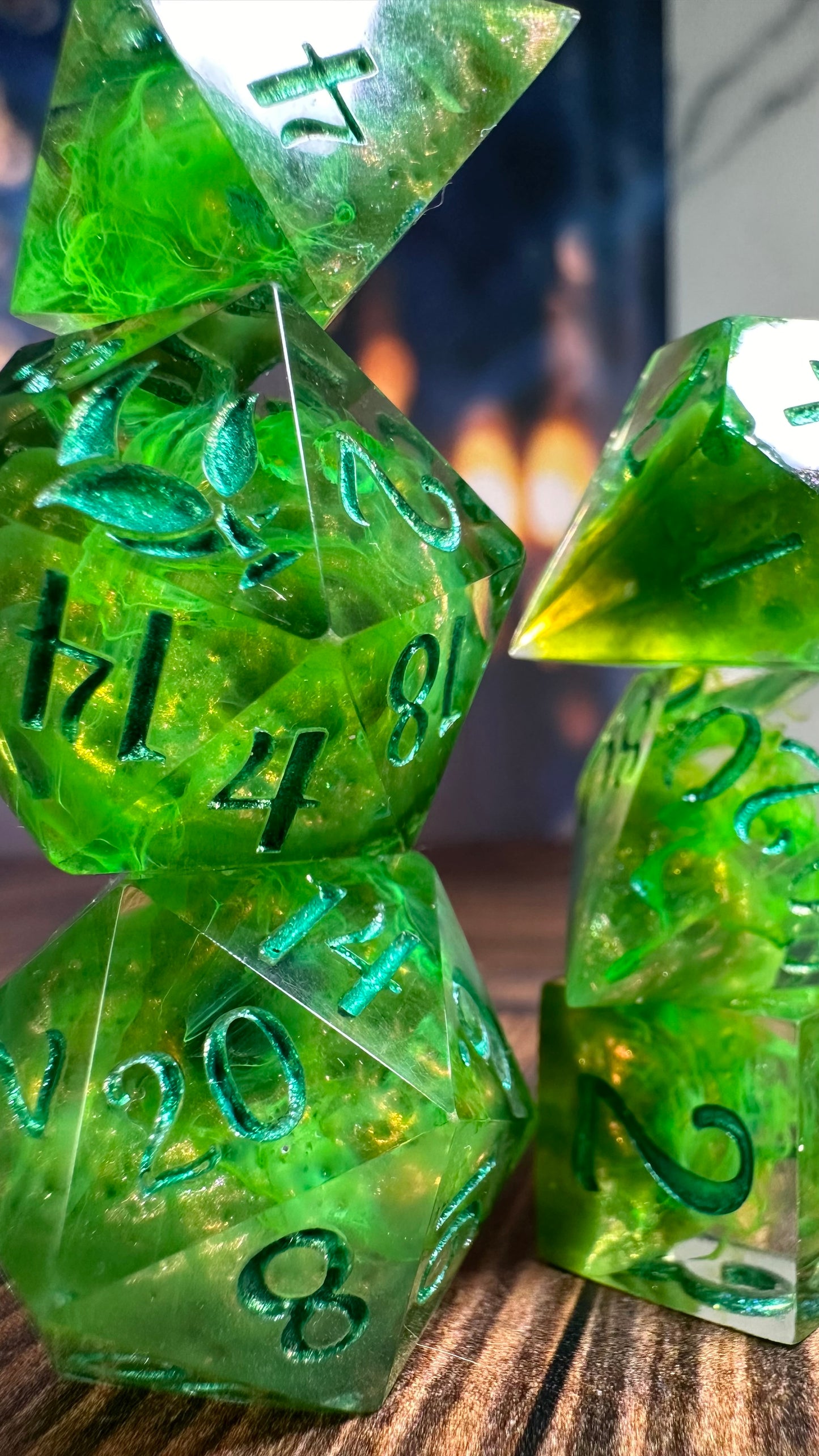 Mirthroot- 8 piece polyhedral dice set