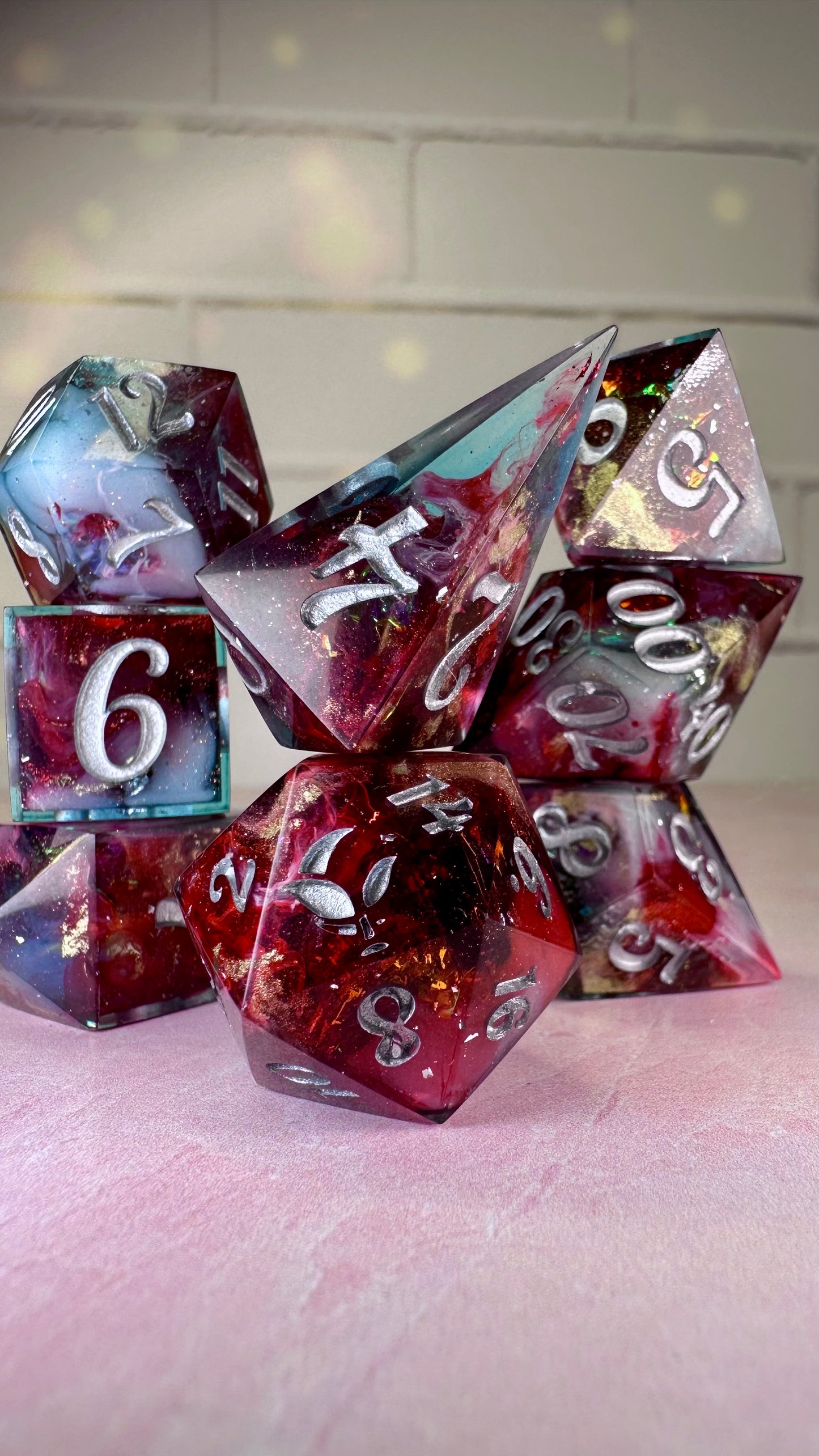 Kyber Bleed -8 piece polyhedral dice set (Large)