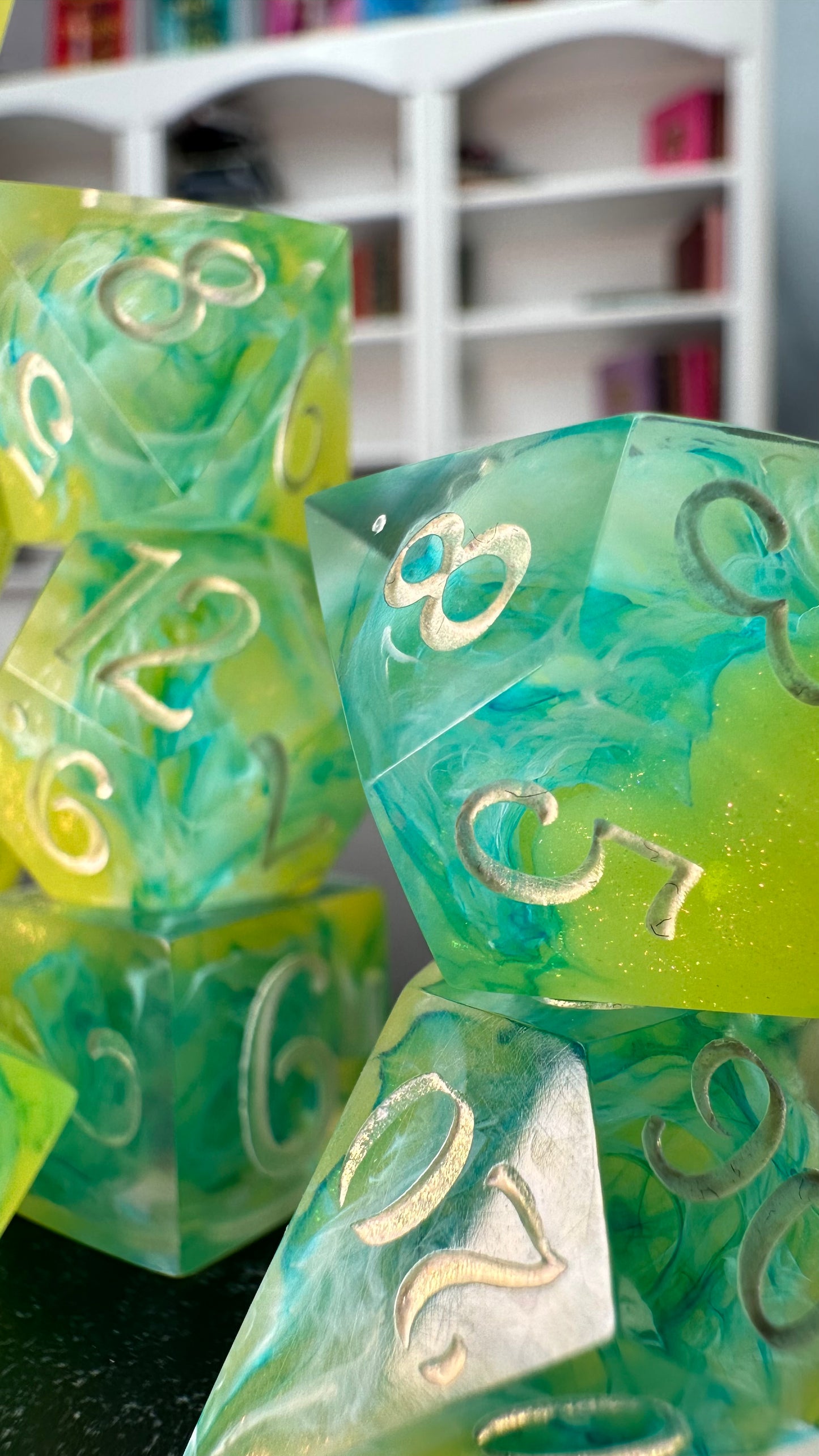 Varian- 8 piece polyhedral dice set