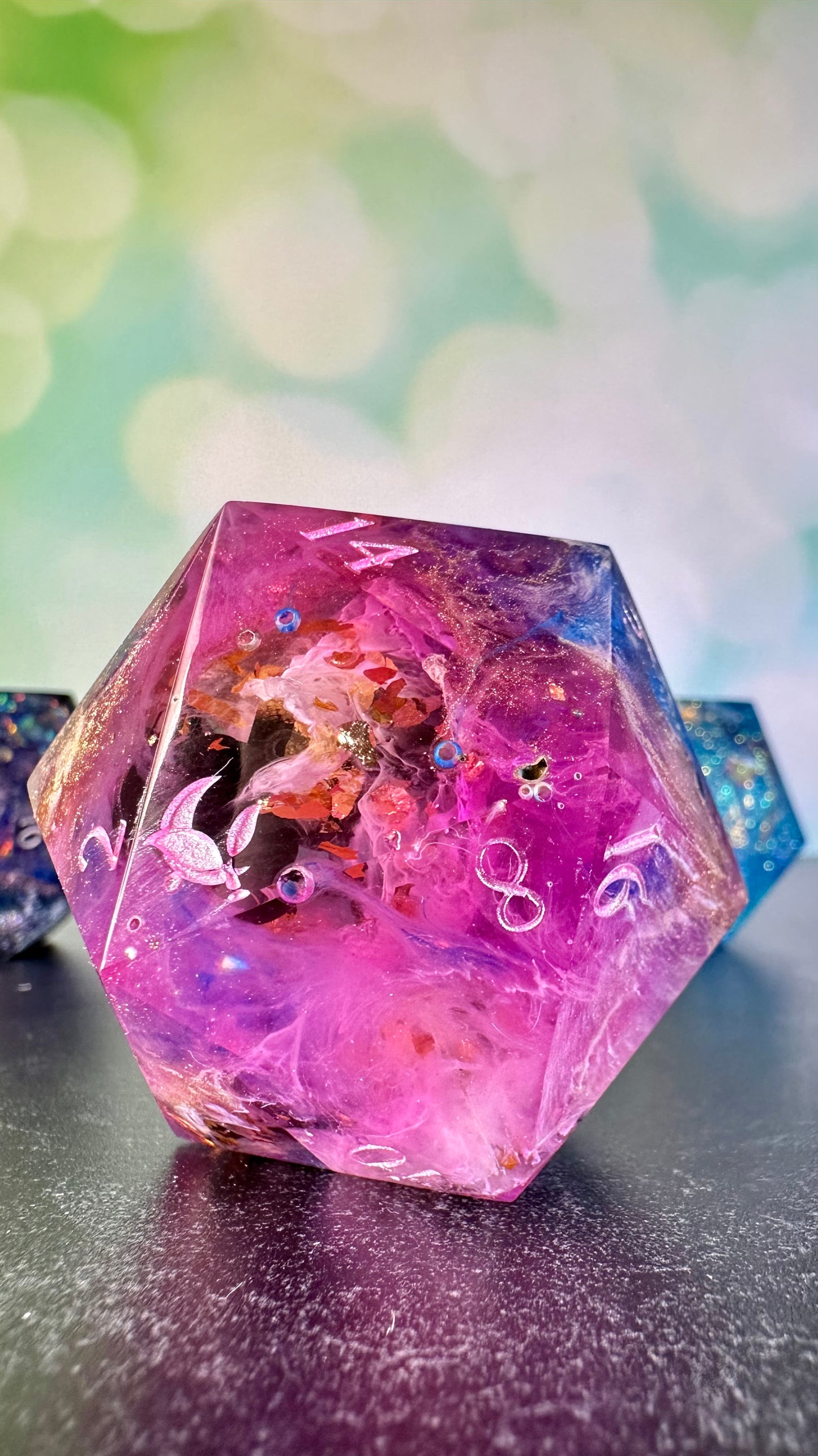She's My Mate 60 MM Logo d20 Paperweight Chonk (Beta) Pobody's Nerfect