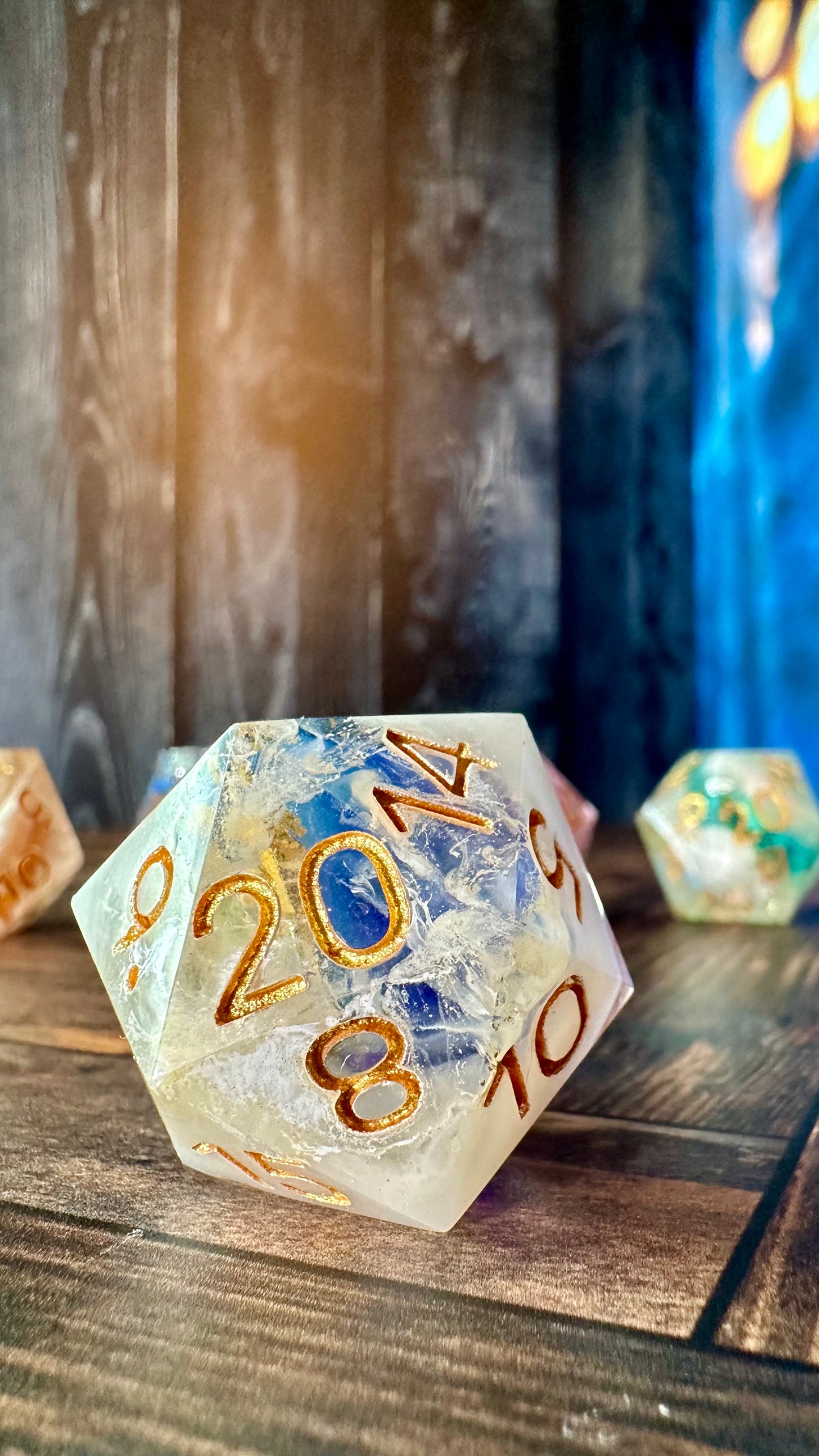Falling In To Prythian 35mm Chonk D20