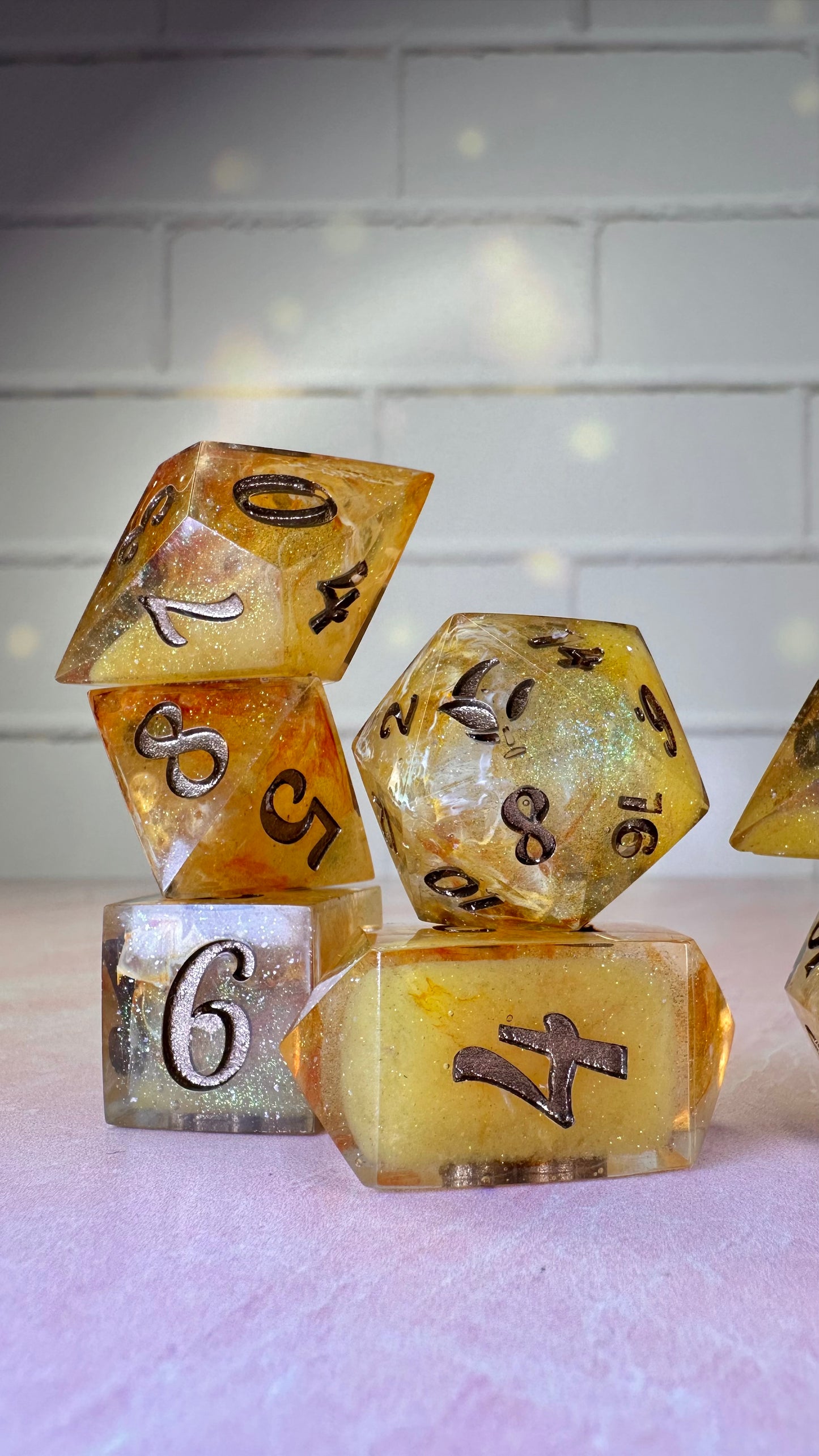 Yord Fandar- 8 piece polyhedral dice set (Large)