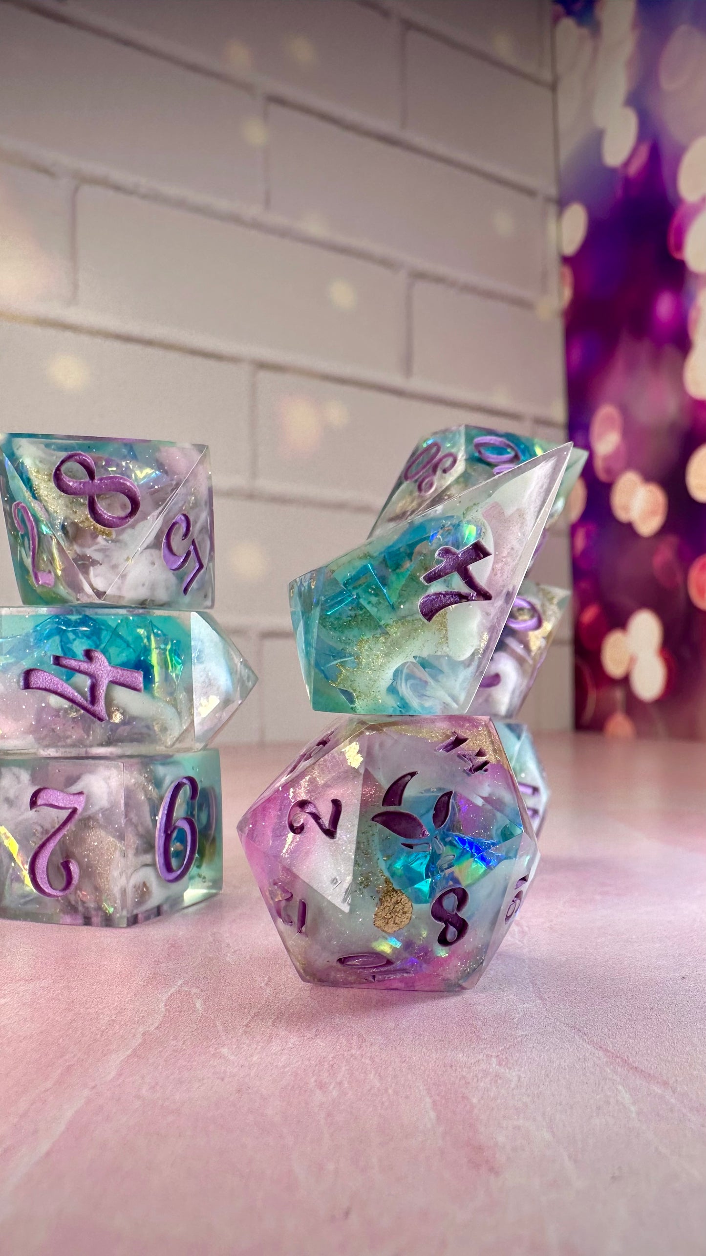 Lark-8 piece polyhedral dice set (Large)