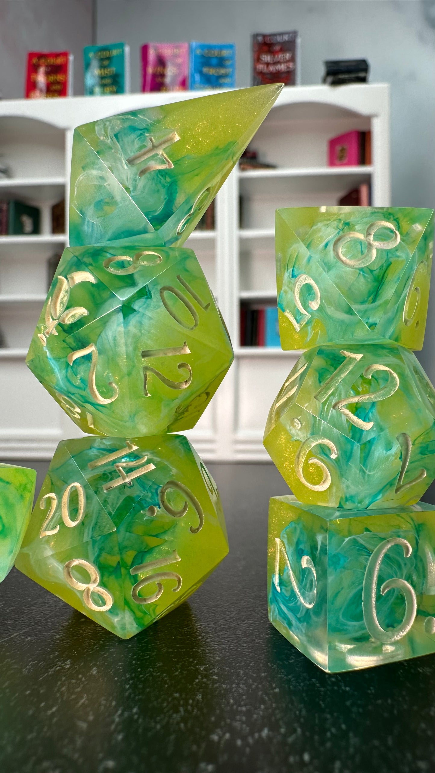 Varian- 8 piece polyhedral dice set