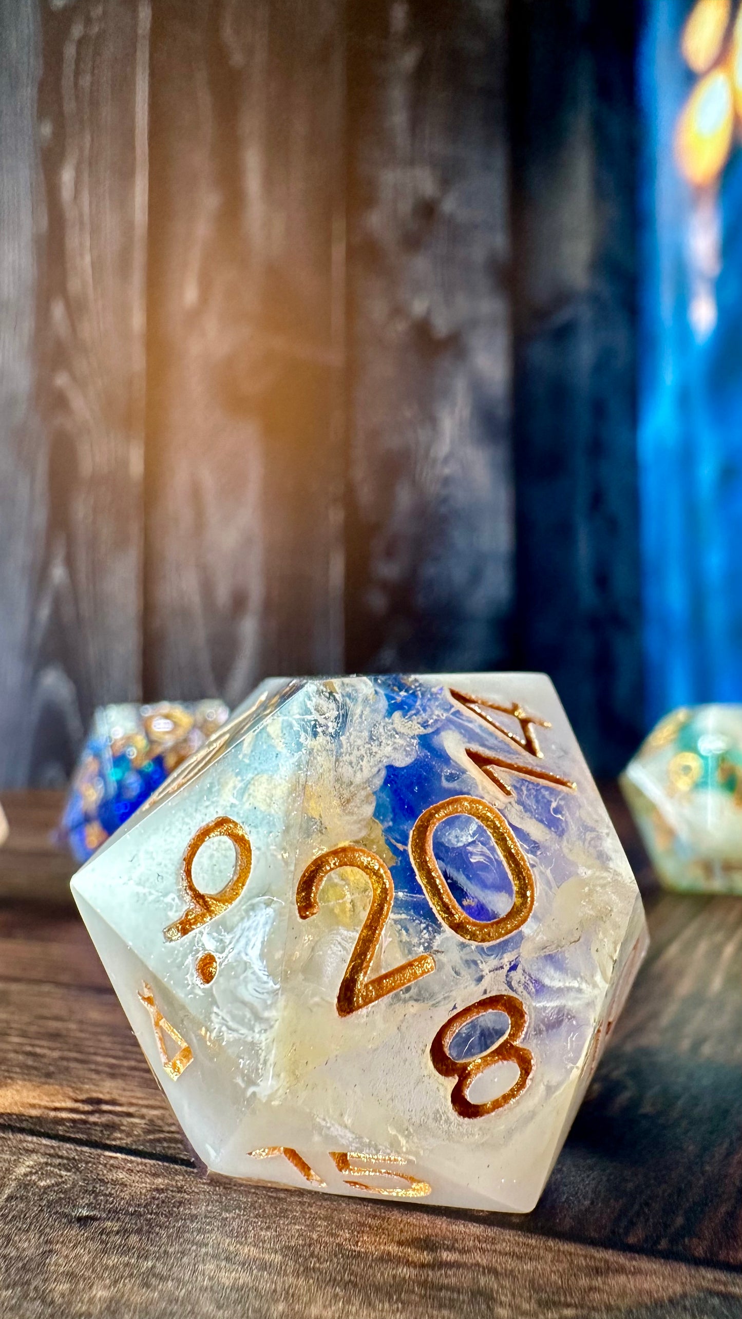 Falling In To Prythian 35mm Chonk D20