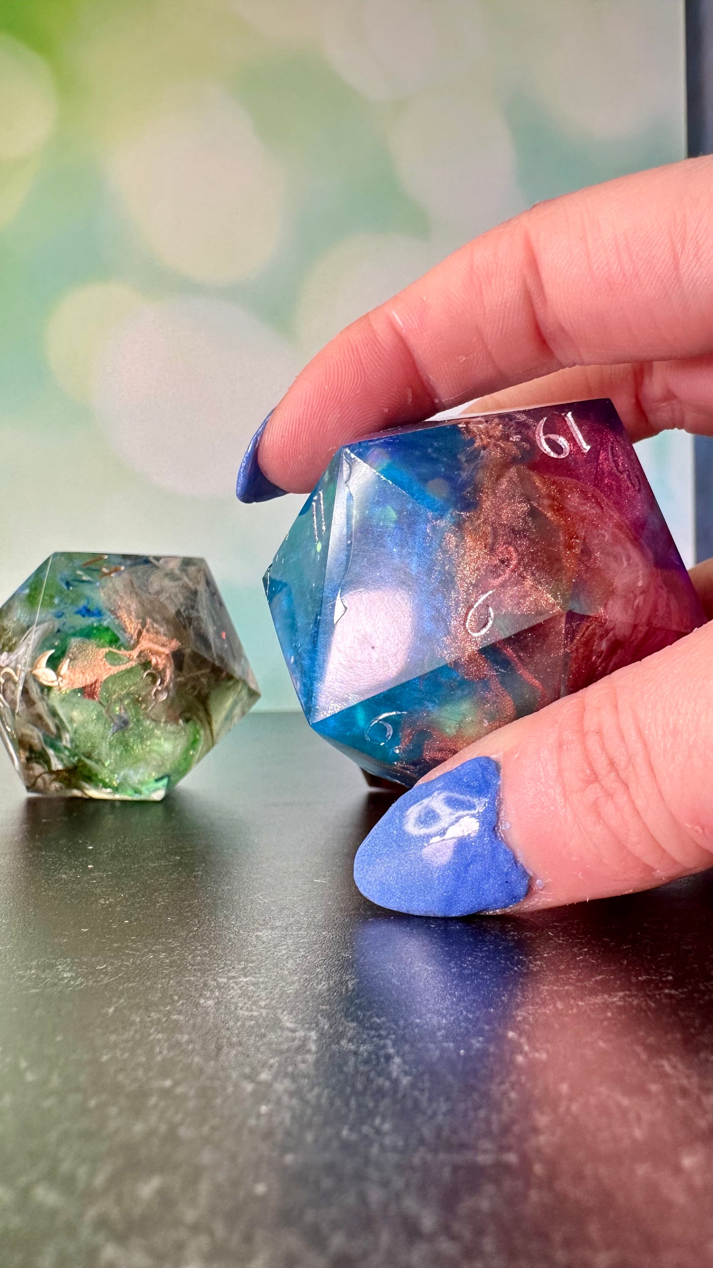 Lore and Love 60 MM Logo d20 Paperweight Chonk (Beta) Pobody's Nerfect