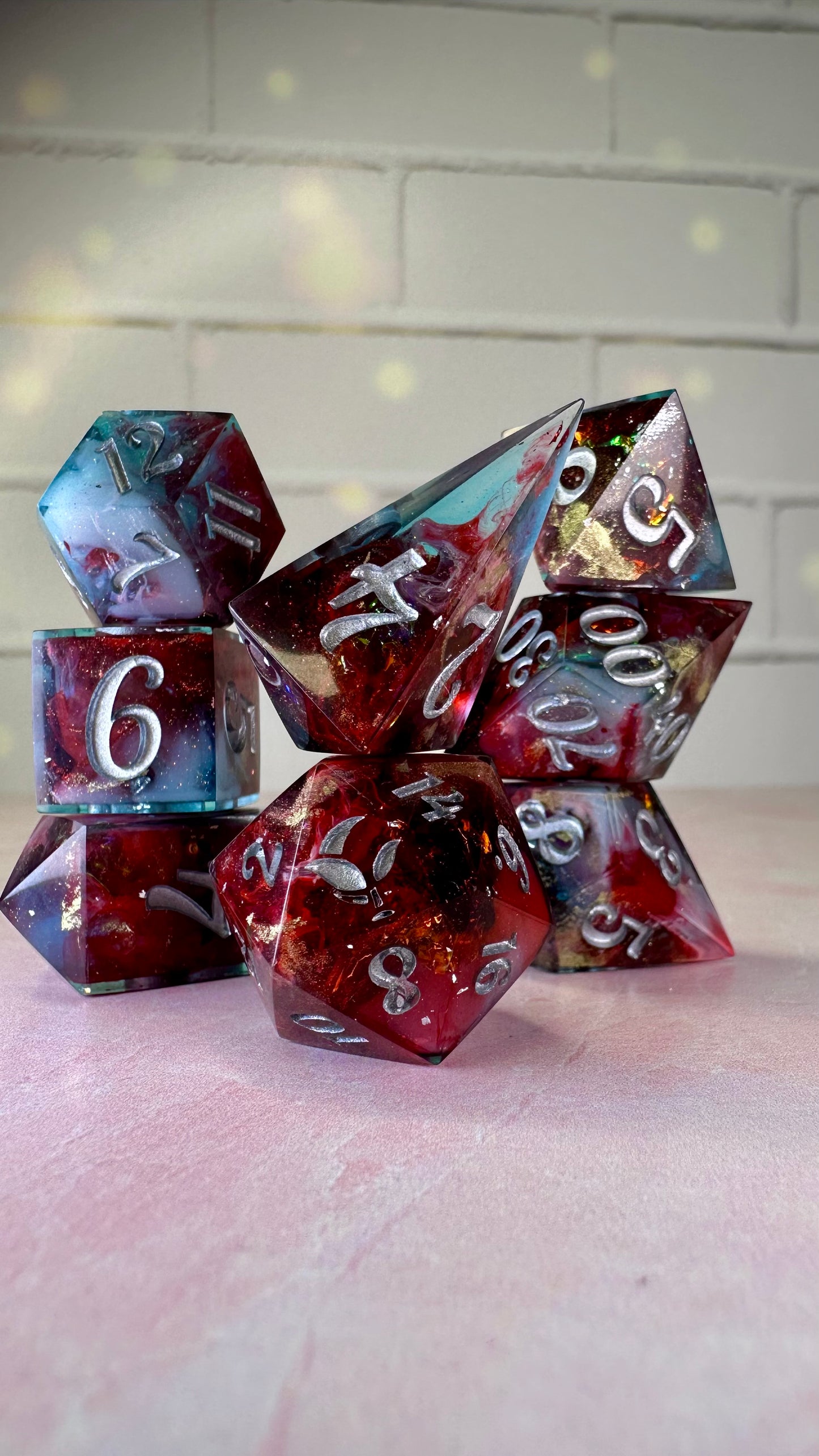 Kyber Bleed -8 piece polyhedral dice set (Large)