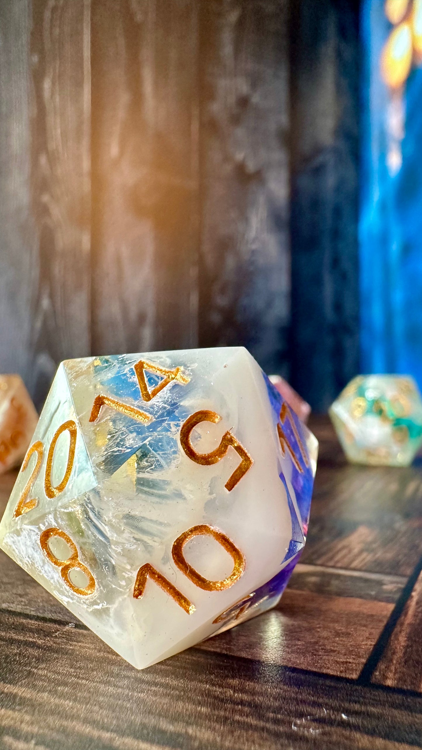 Falling In To Prythian 35mm Chonk D20