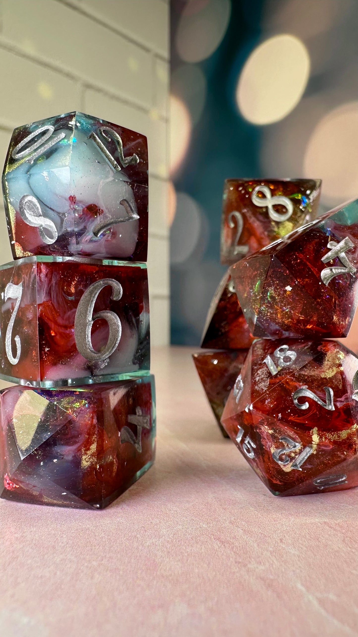 Kyber Bleed -8 piece polyhedral dice set (Large)