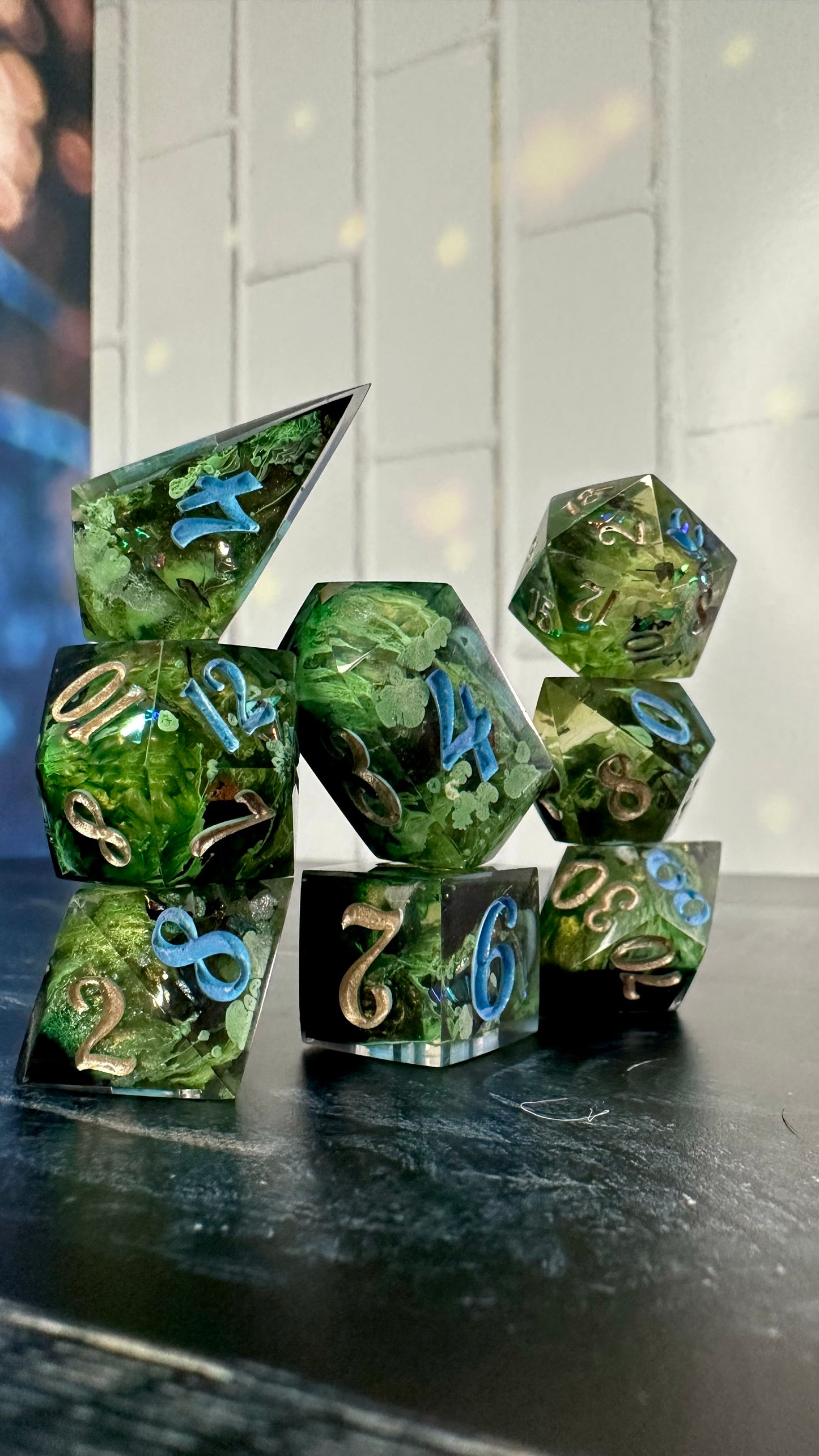 The Wizard and I-8 piece polyhedral dice set (Large) Pobody's Nerfect