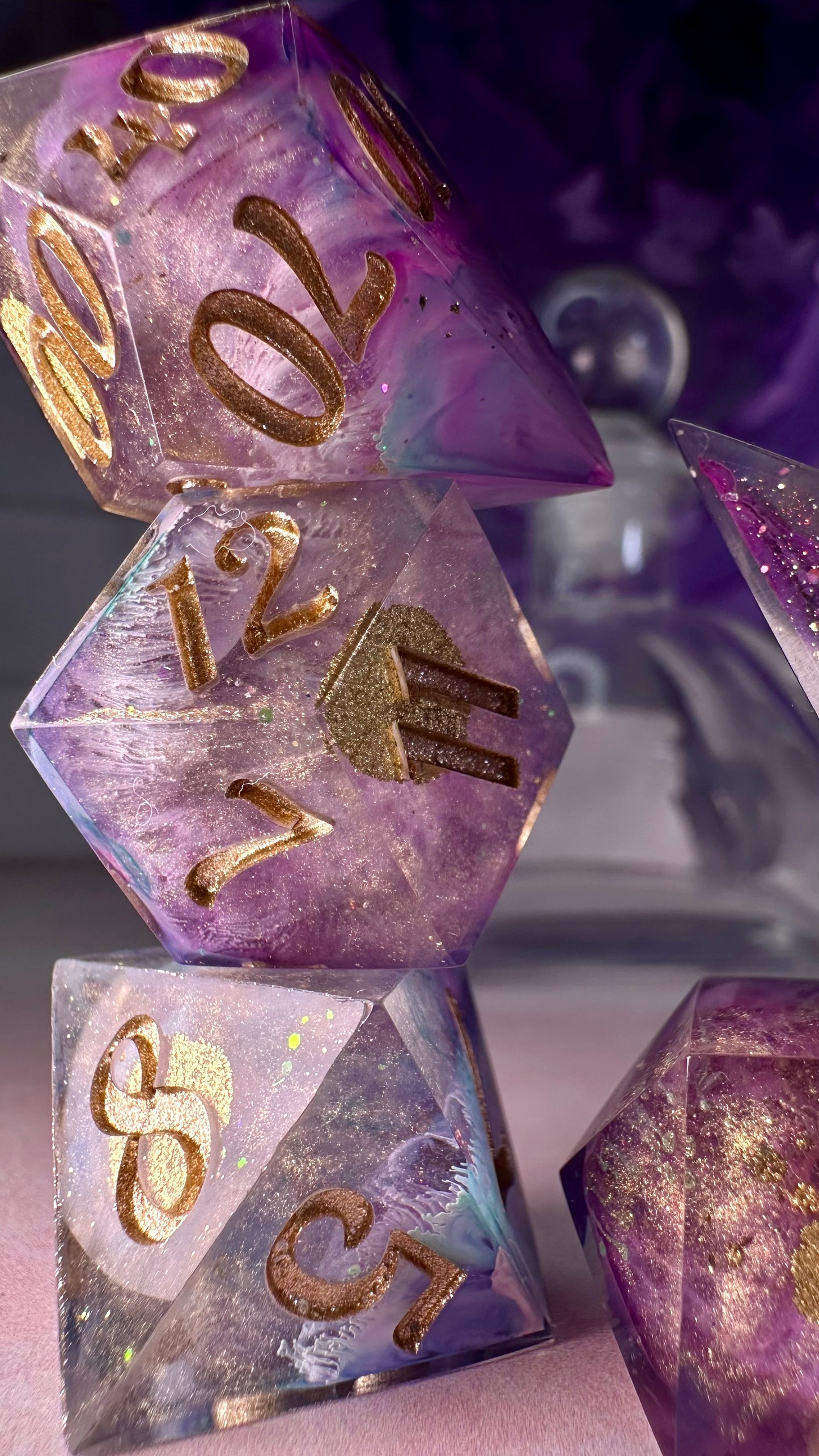 "I am your Venus" 8 piece polyhedral dice set (Large) (Beta) Pobody's Nerfect
