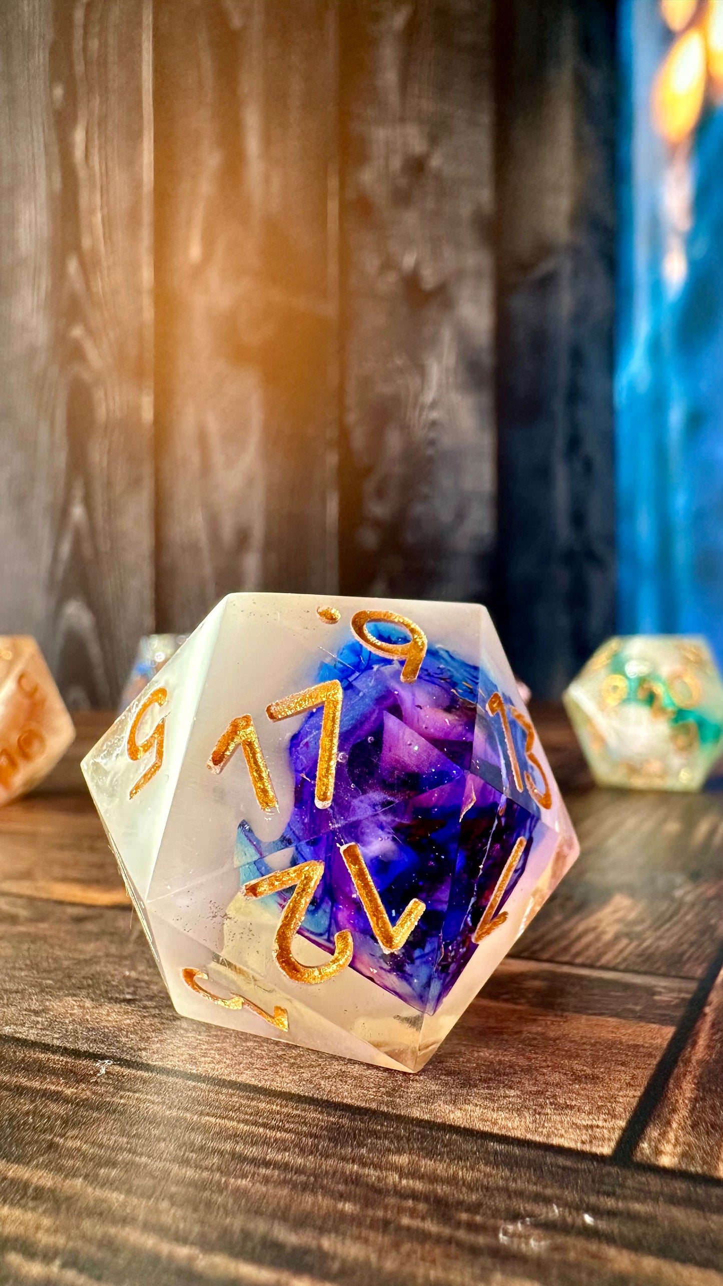 Falling In To Prythian 35mm Chonk D20