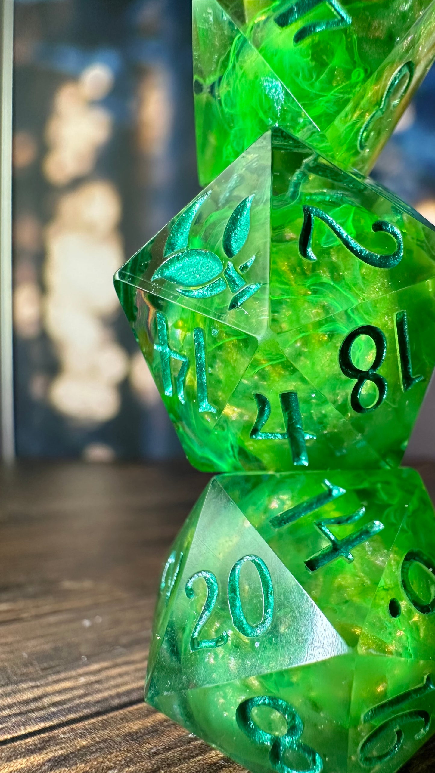 Mirthroot- 8 piece polyhedral dice set