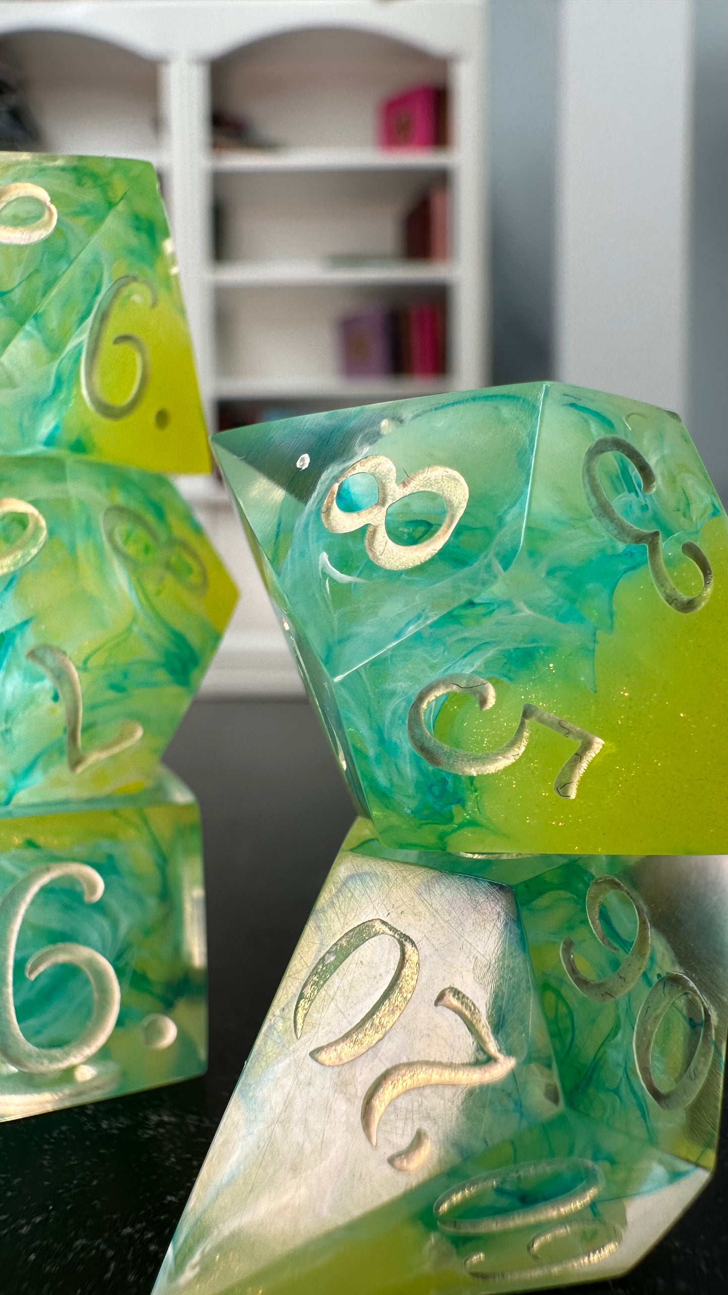 Varian- 8 piece polyhedral dice set