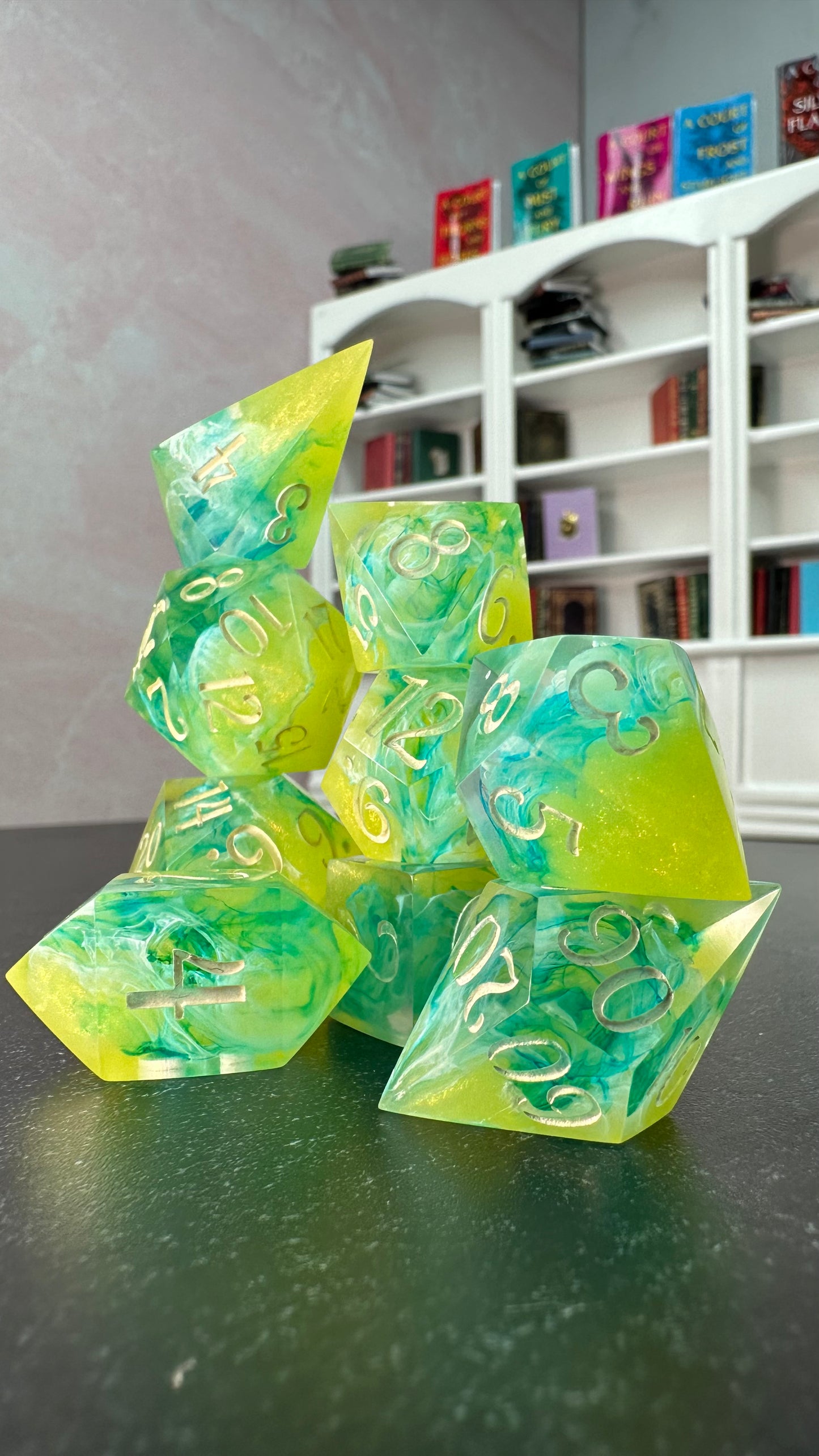 Varian- 8 piece polyhedral dice set