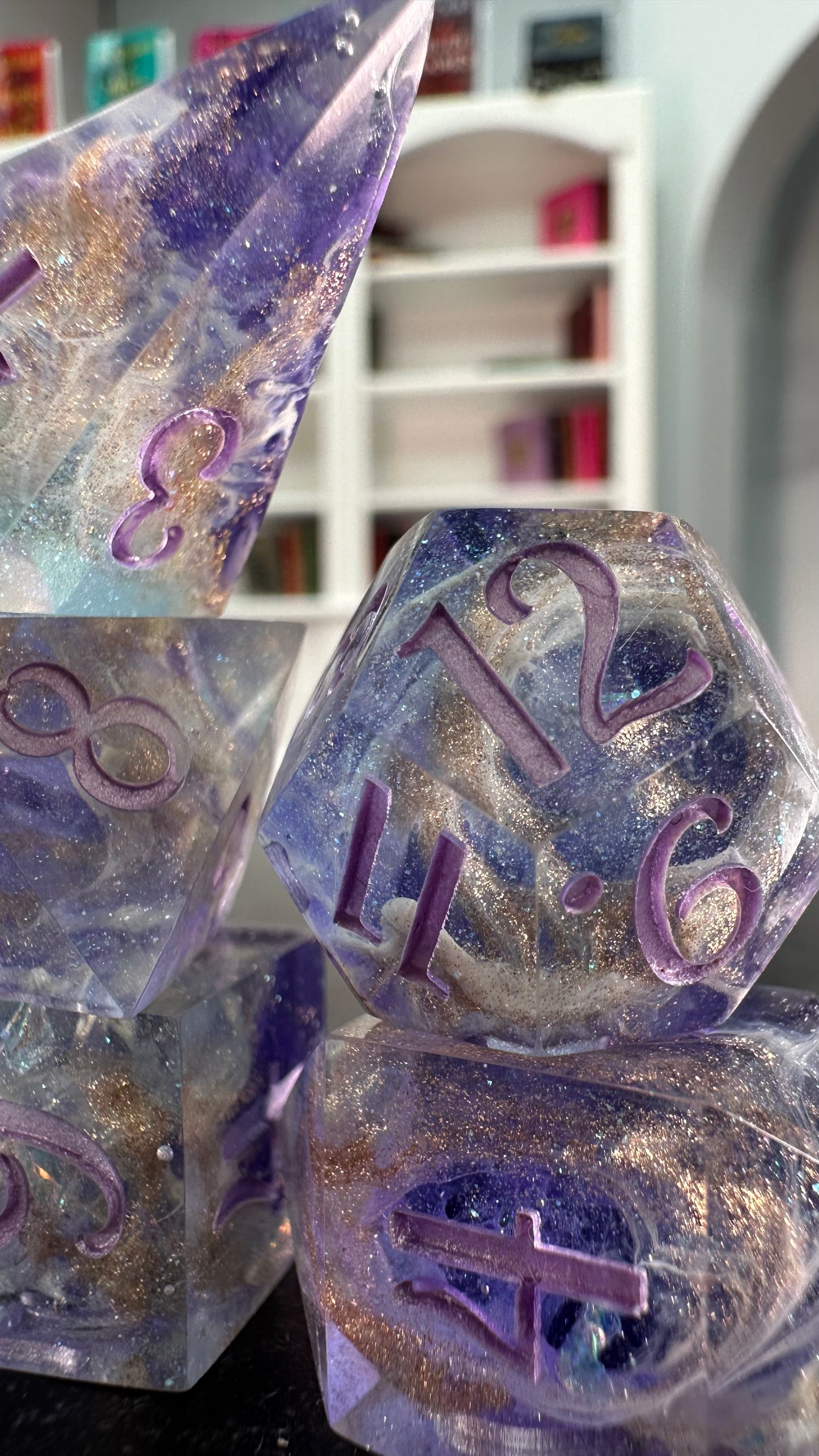 Velaris: City of Starlight- 8 piece polyhedral dice set