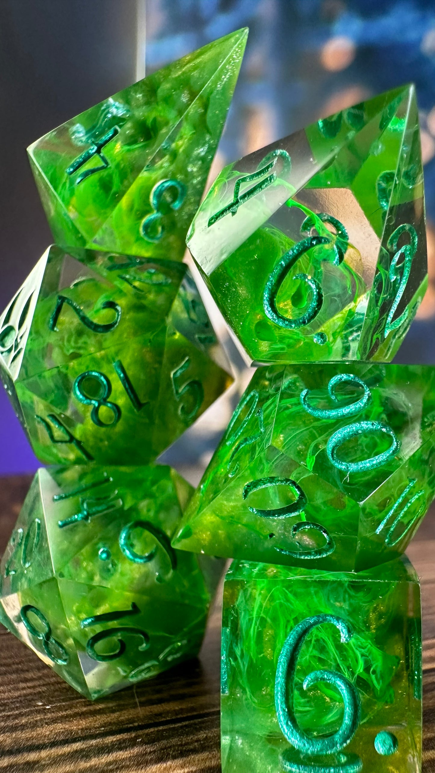Mirthroot- 8 piece polyhedral dice set