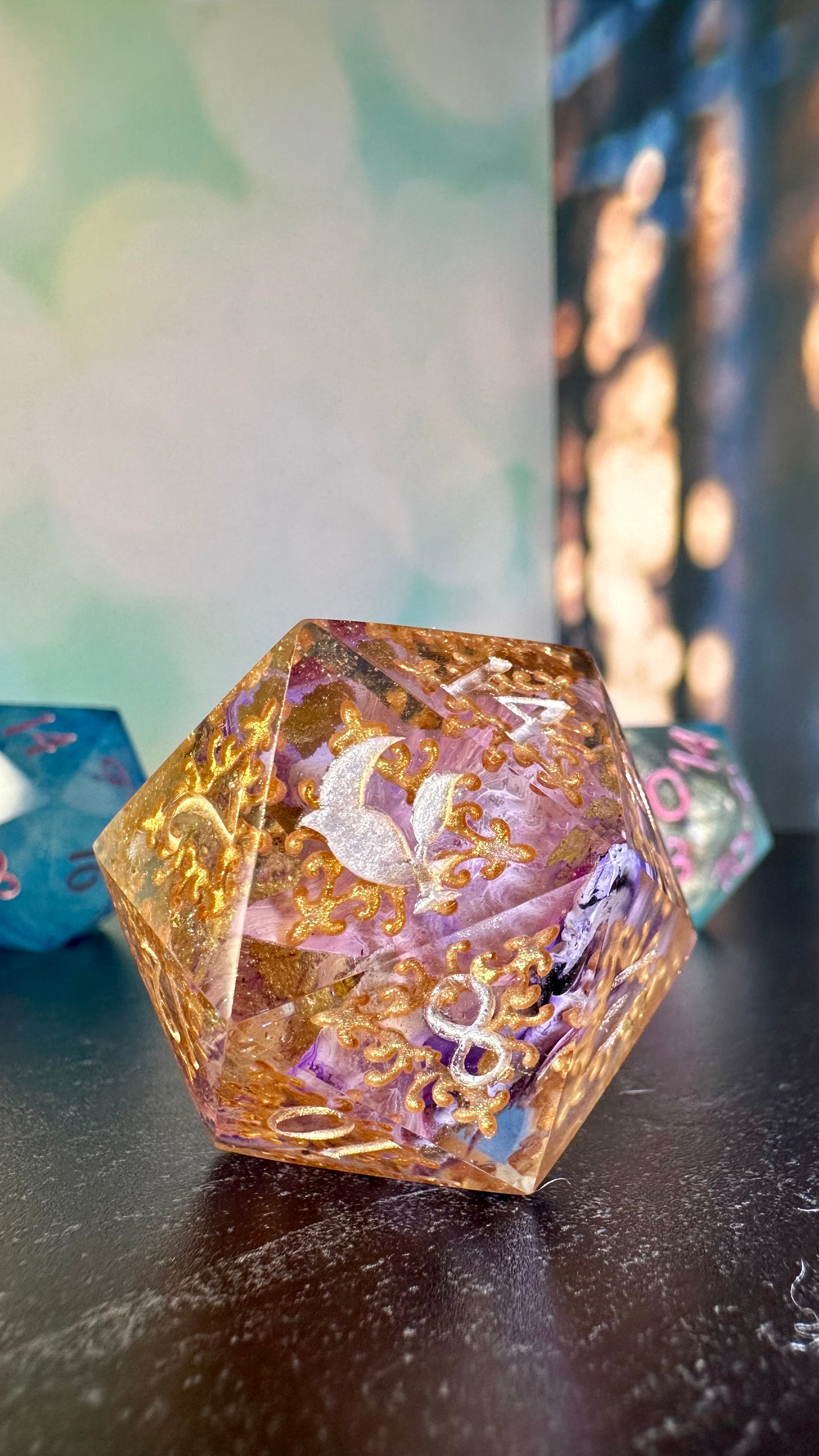 Art Scraps- 40 MM Logo d20 Chonk