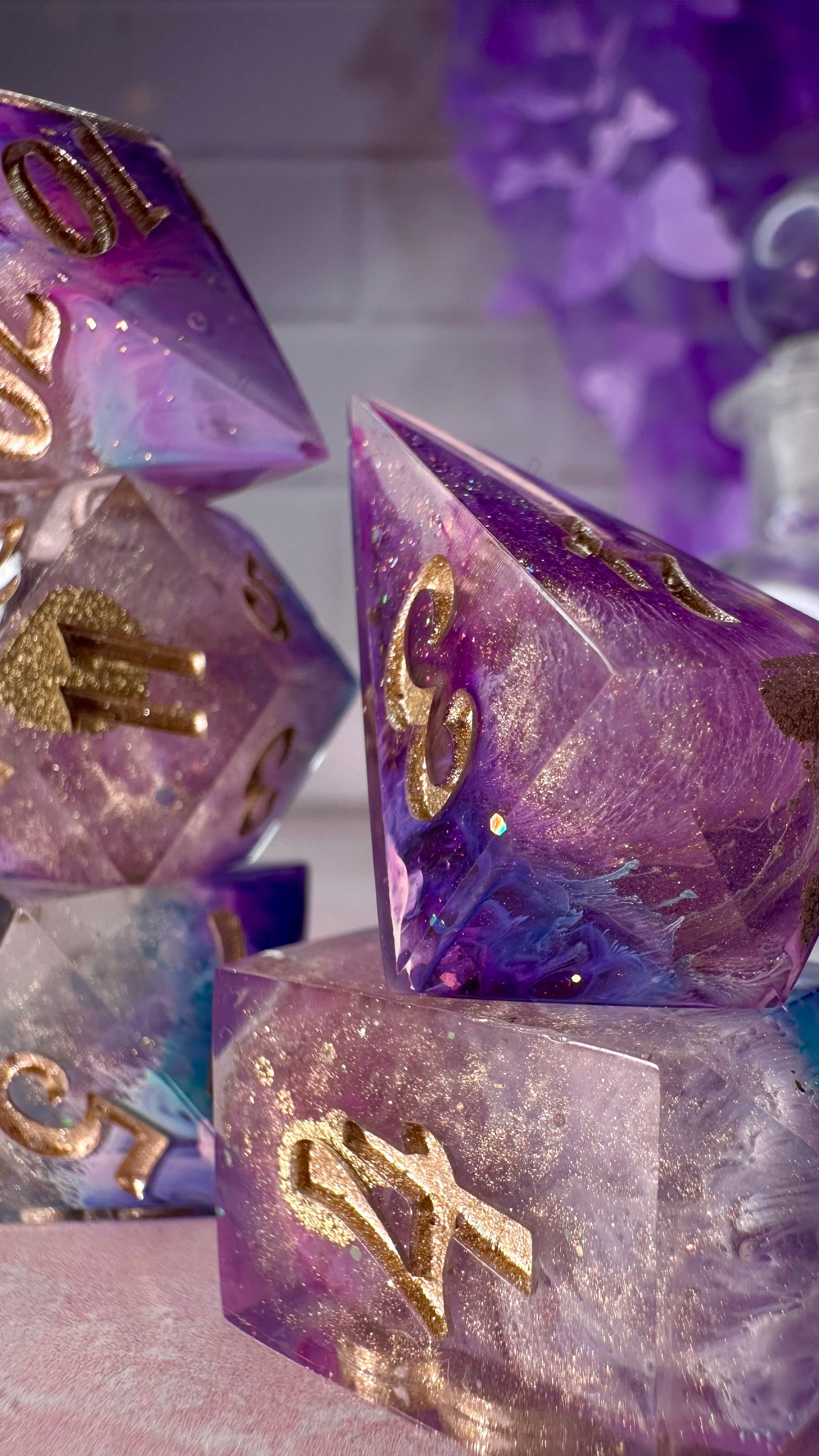 "I am your Venus" 8 piece polyhedral dice set (Large) (Beta) Pobody's Nerfect