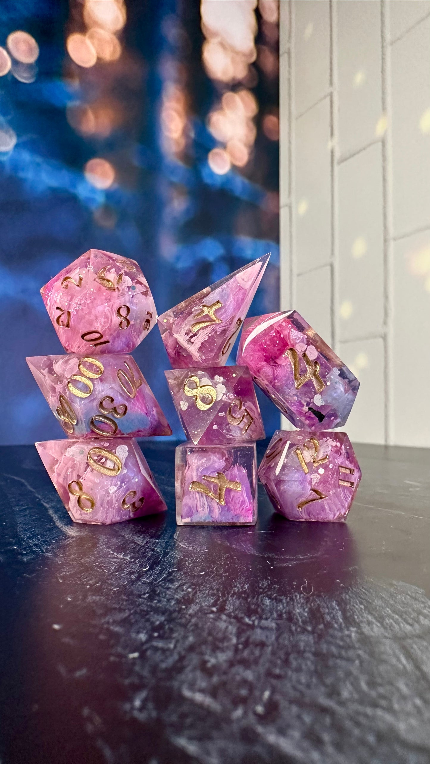 Galinda’s Arrival at Shiz- 8 piece polyhedral dice set (Large)