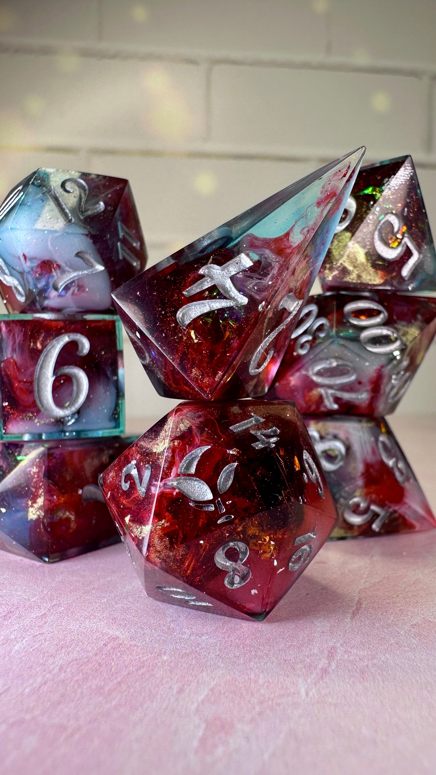 Kyber Bleed -8 piece polyhedral dice set (Large)