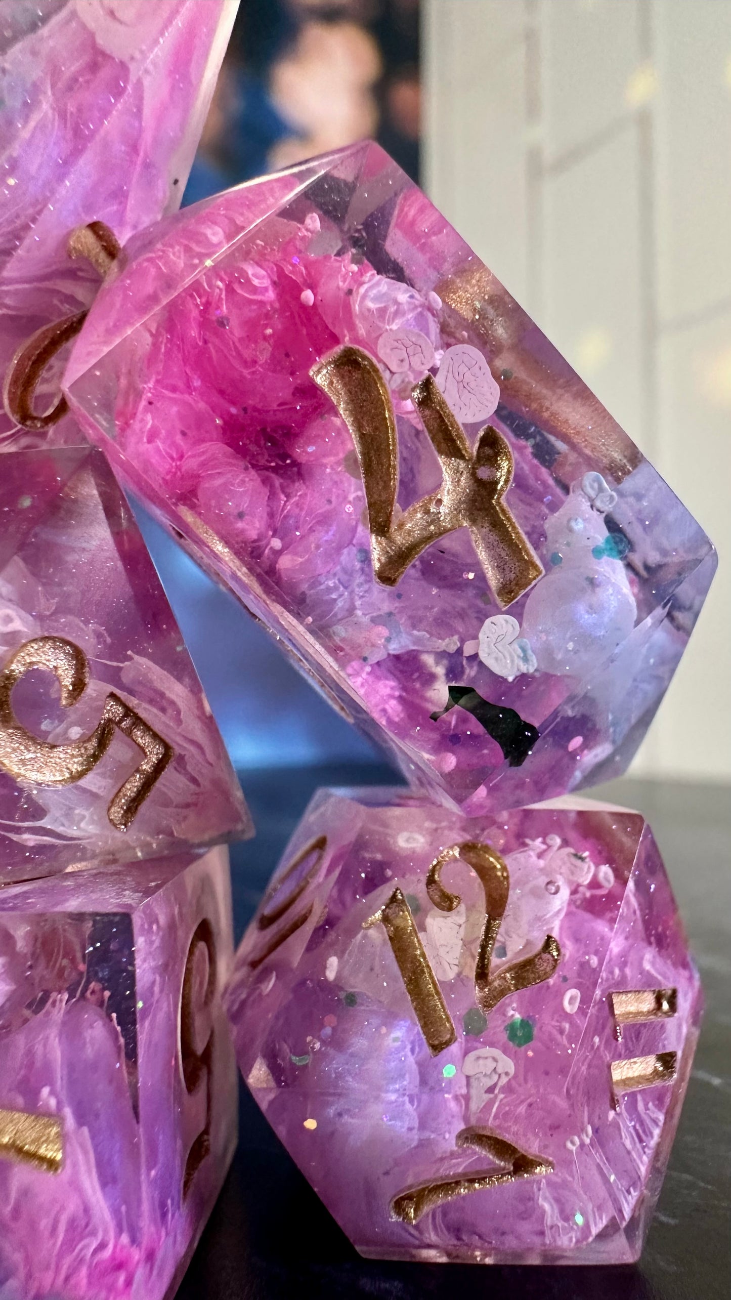 Galinda’s Arrival at Shiz- 8 piece polyhedral dice set (Large)