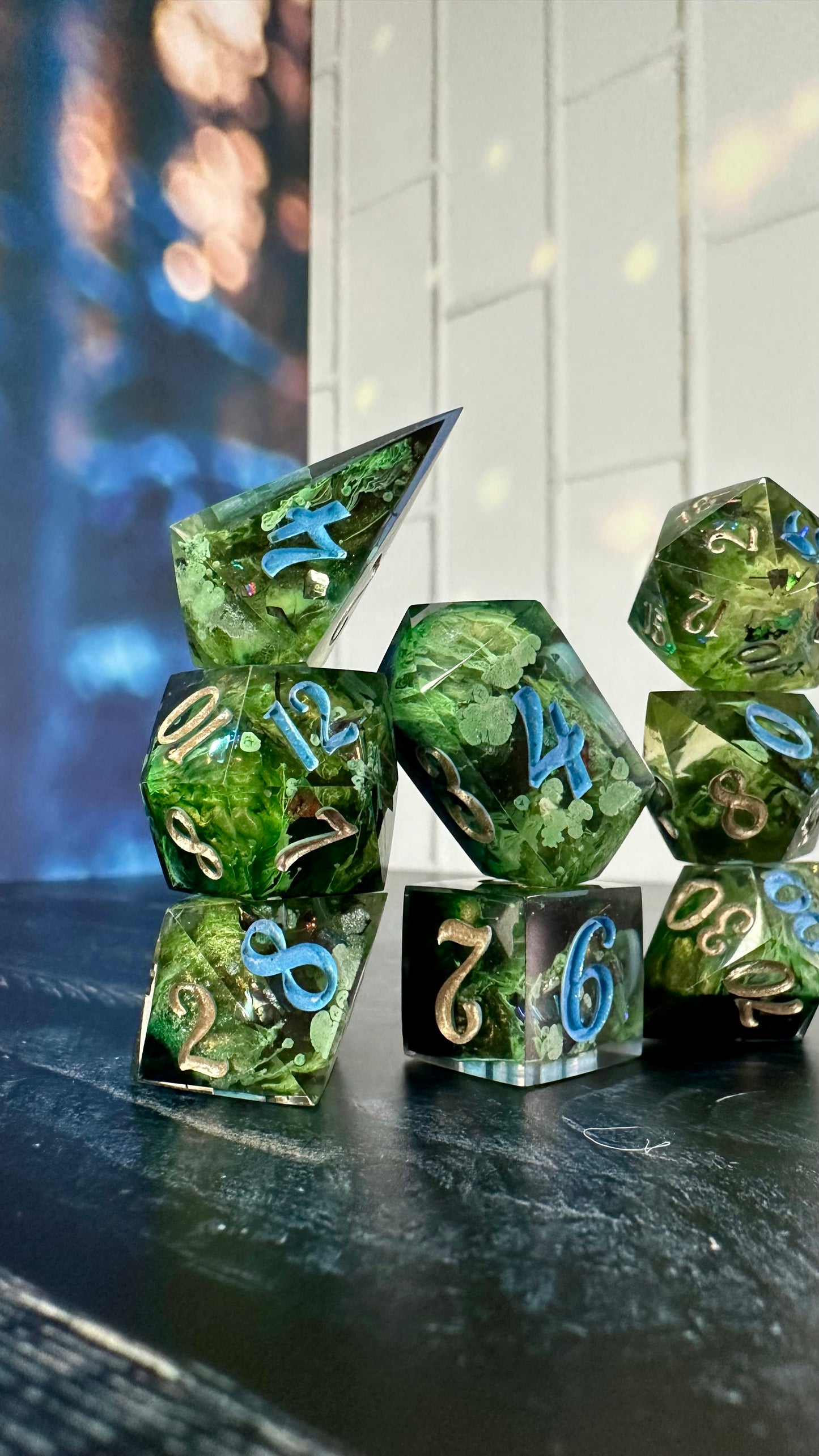 The Wizard and I-8 piece polyhedral dice set (Large) Pobody's Nerfect