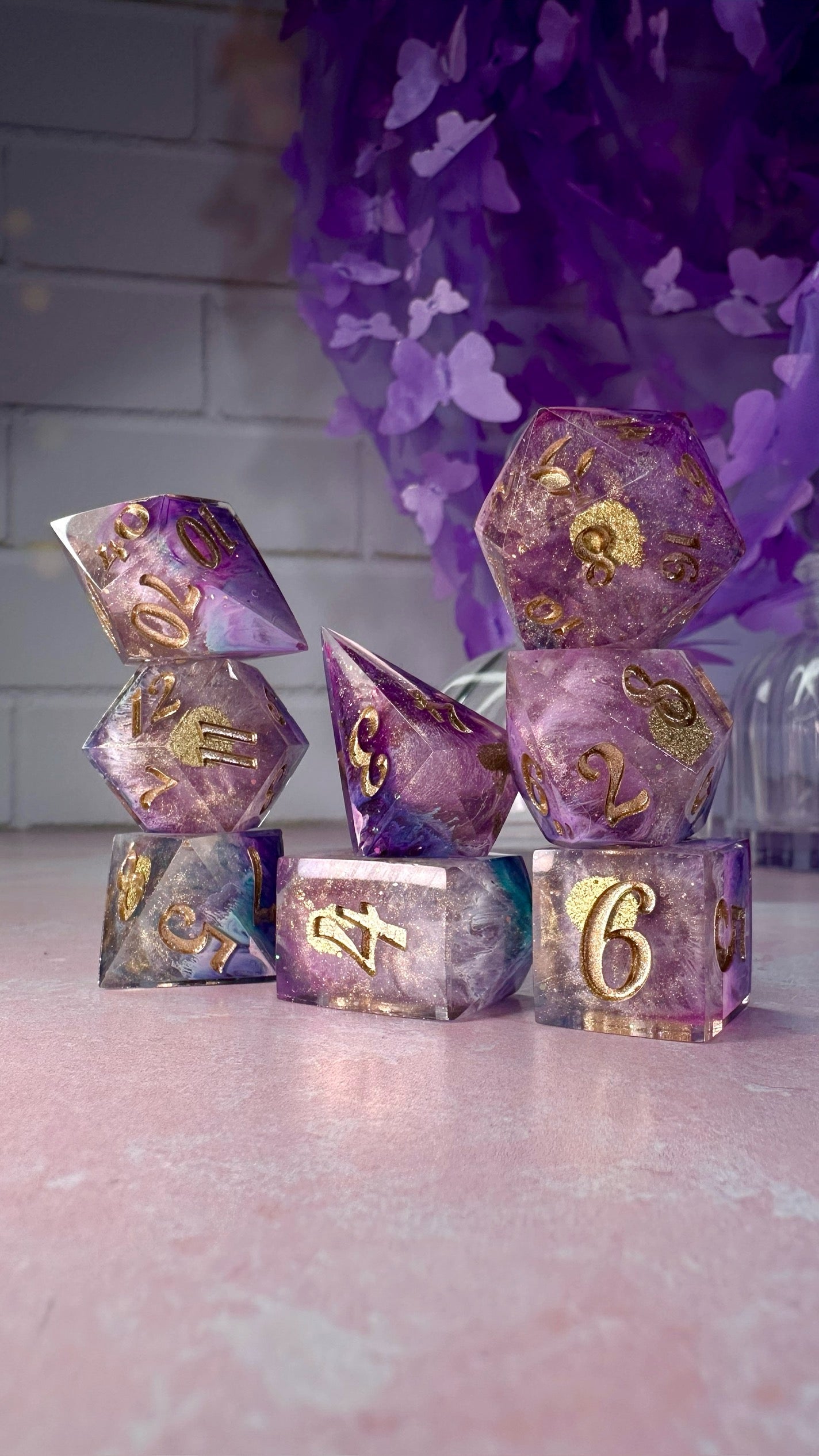 "I am your Venus" 8 piece polyhedral dice set (Large) (Beta) Pobody's Nerfect