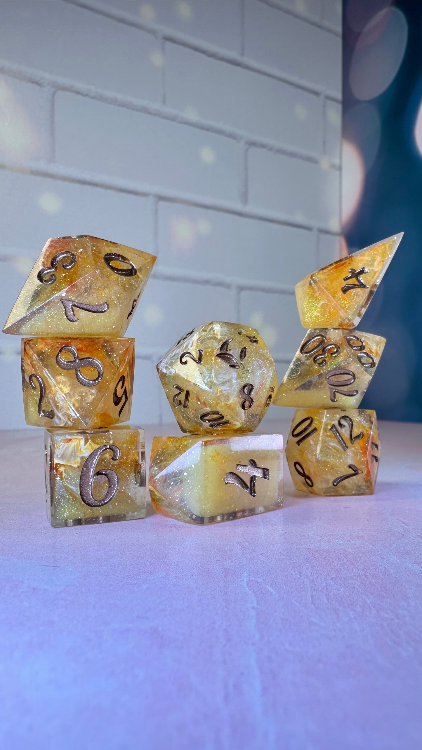Yord Fandar- 8 piece polyhedral dice set (Large)