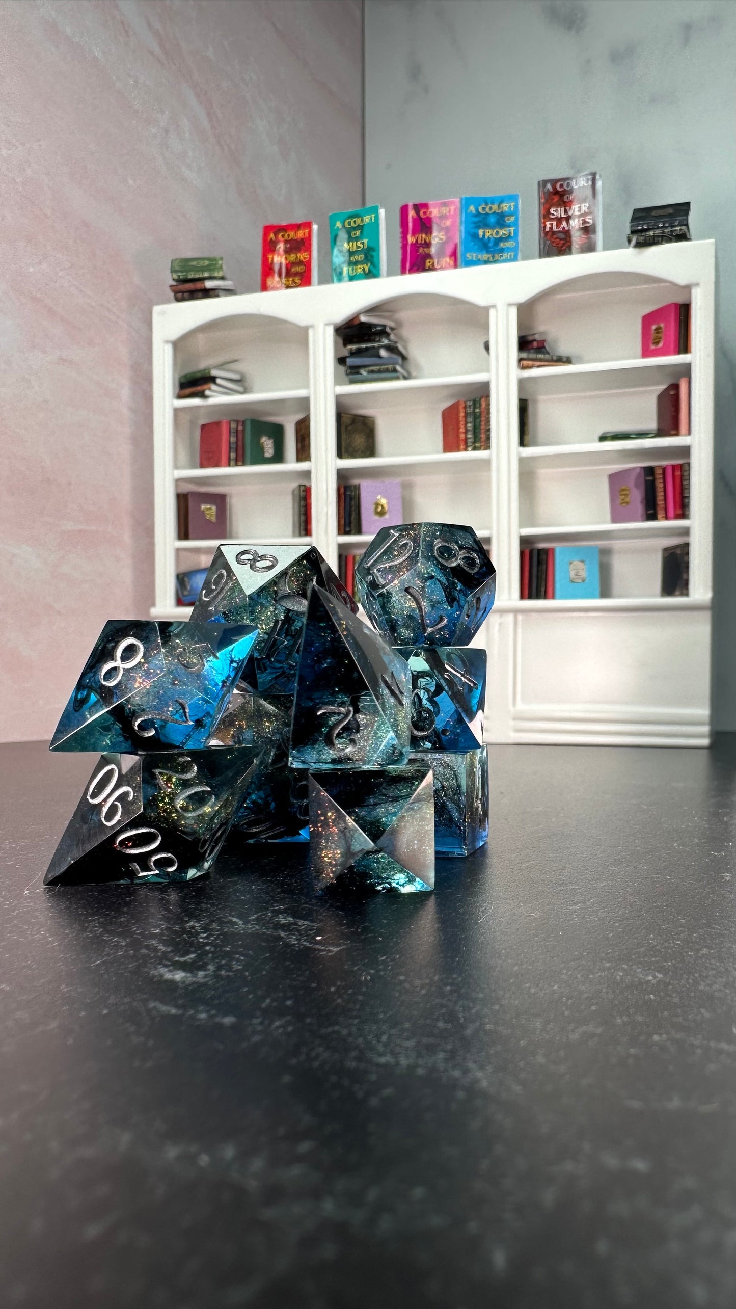 Nesta's Battle- 8 piece polyhedral dice set