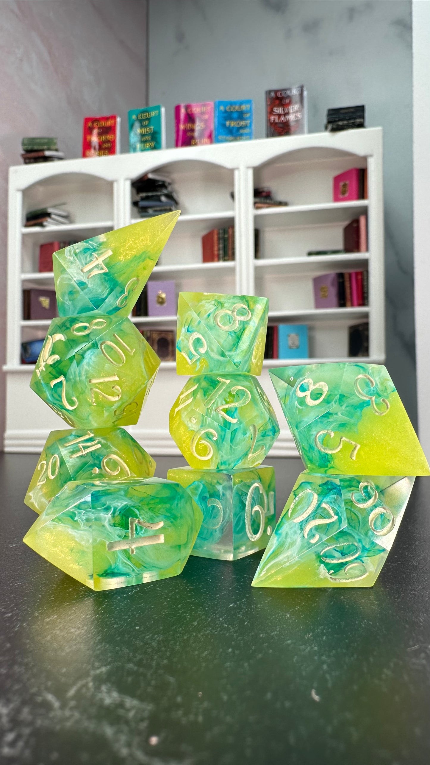Varian- 8 piece polyhedral dice set