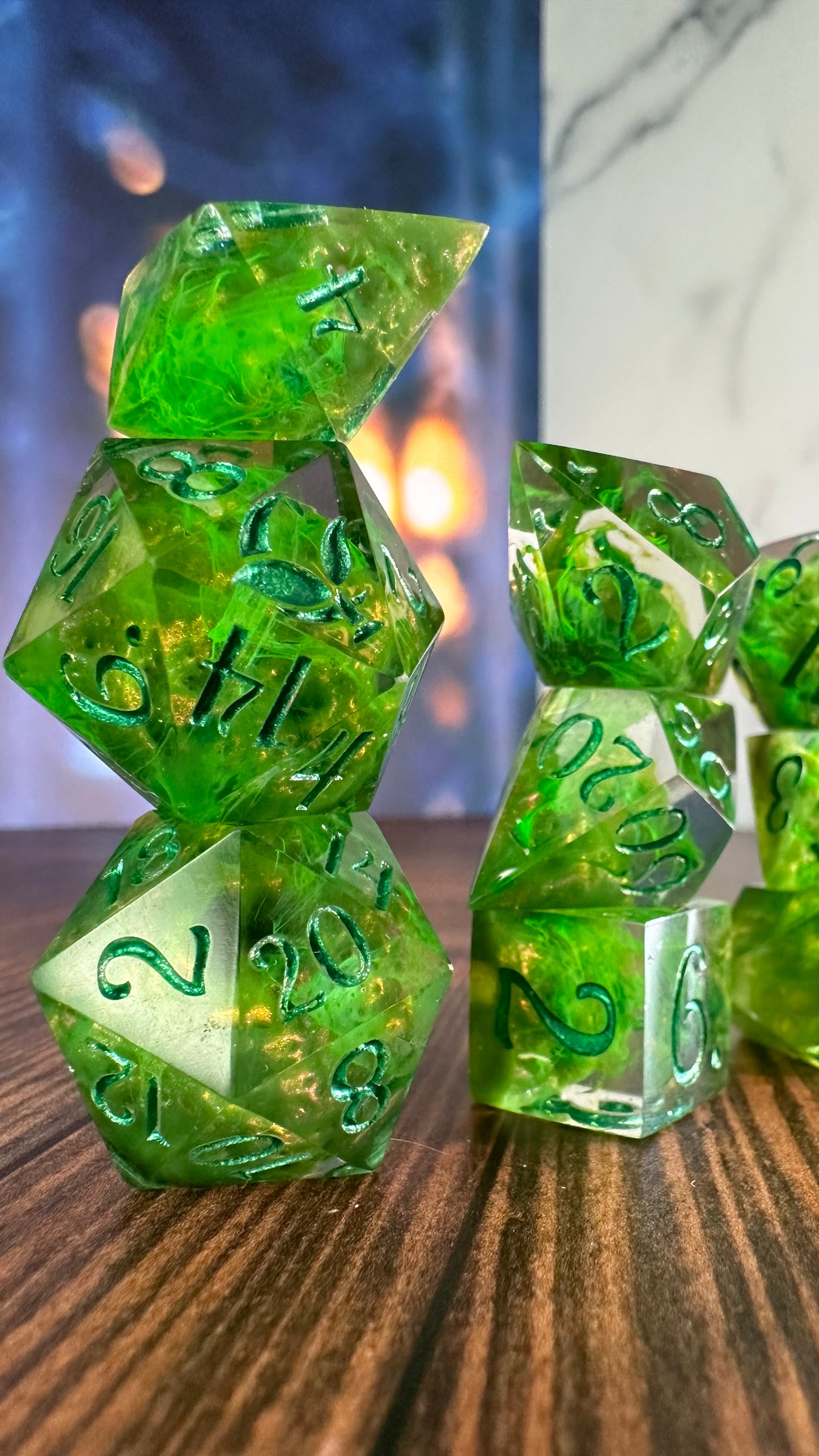 Mirthroot- 8 piece polyhedral dice set