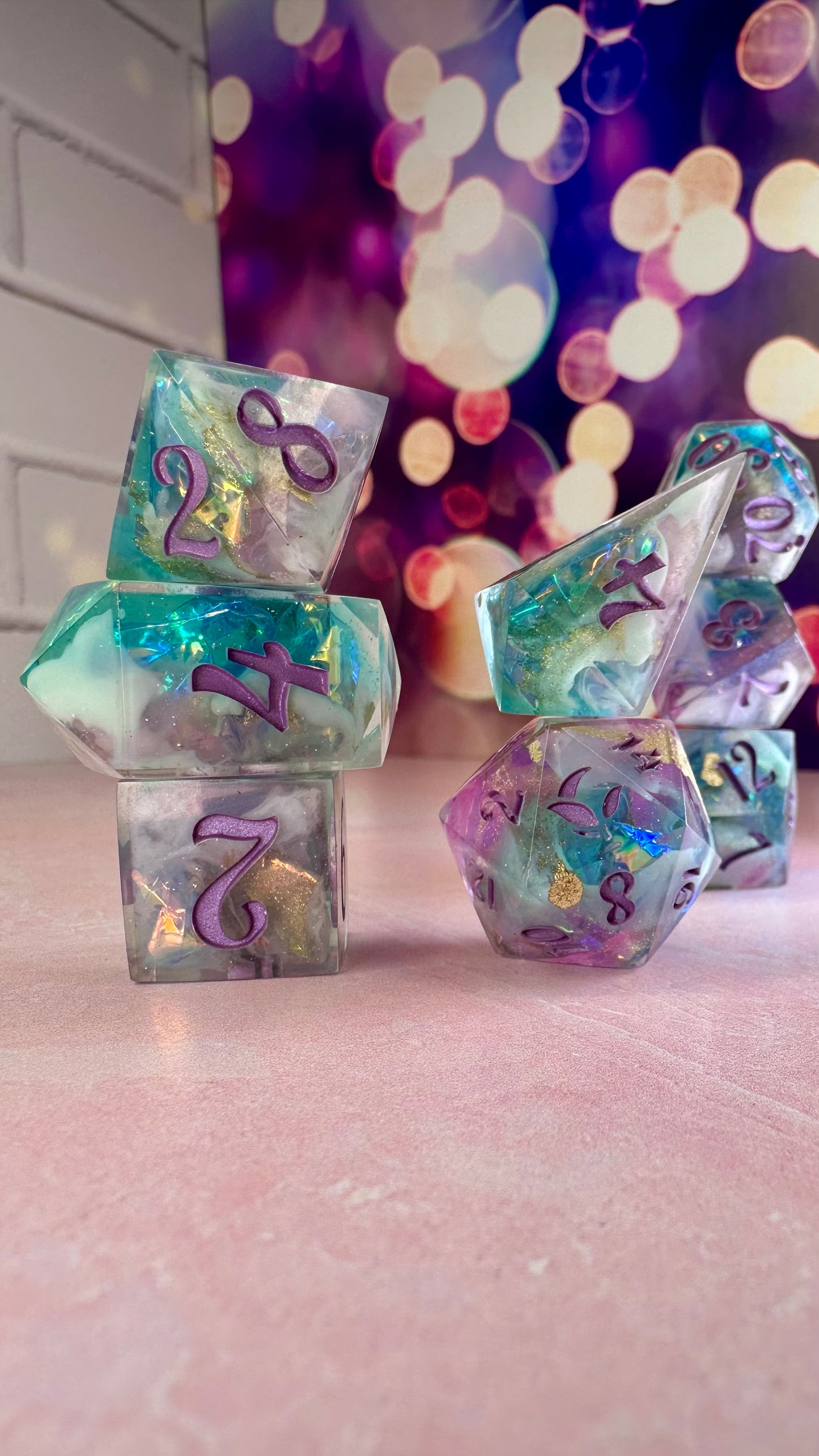 Lark-8 piece polyhedral dice set (Large)