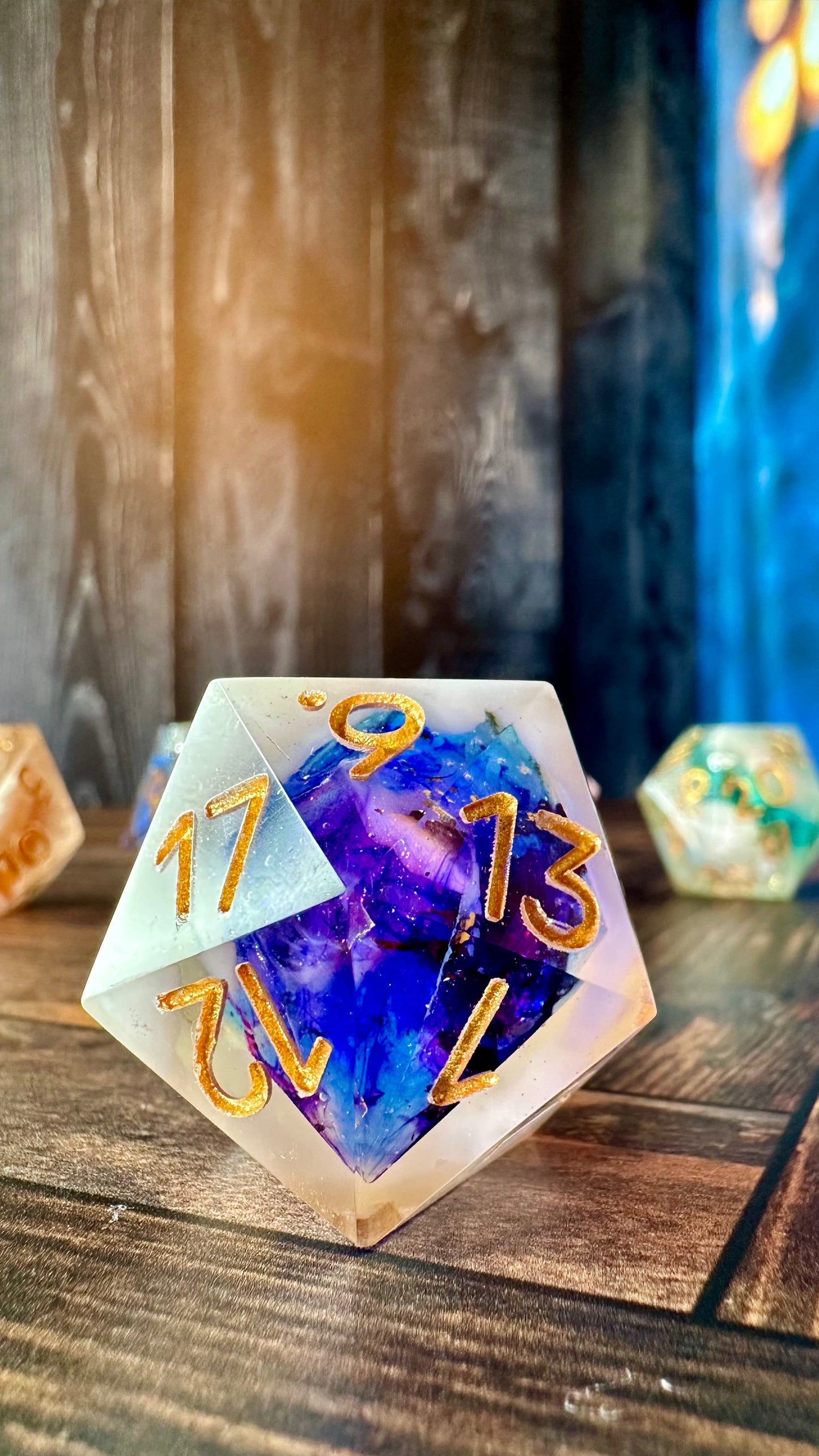 Falling In To Prythian 35mm Chonk D20