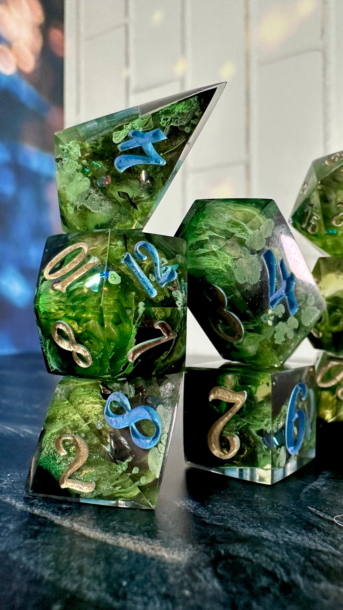 The Wizard and I-8 piece polyhedral dice set (Large) Pobody's Nerfect