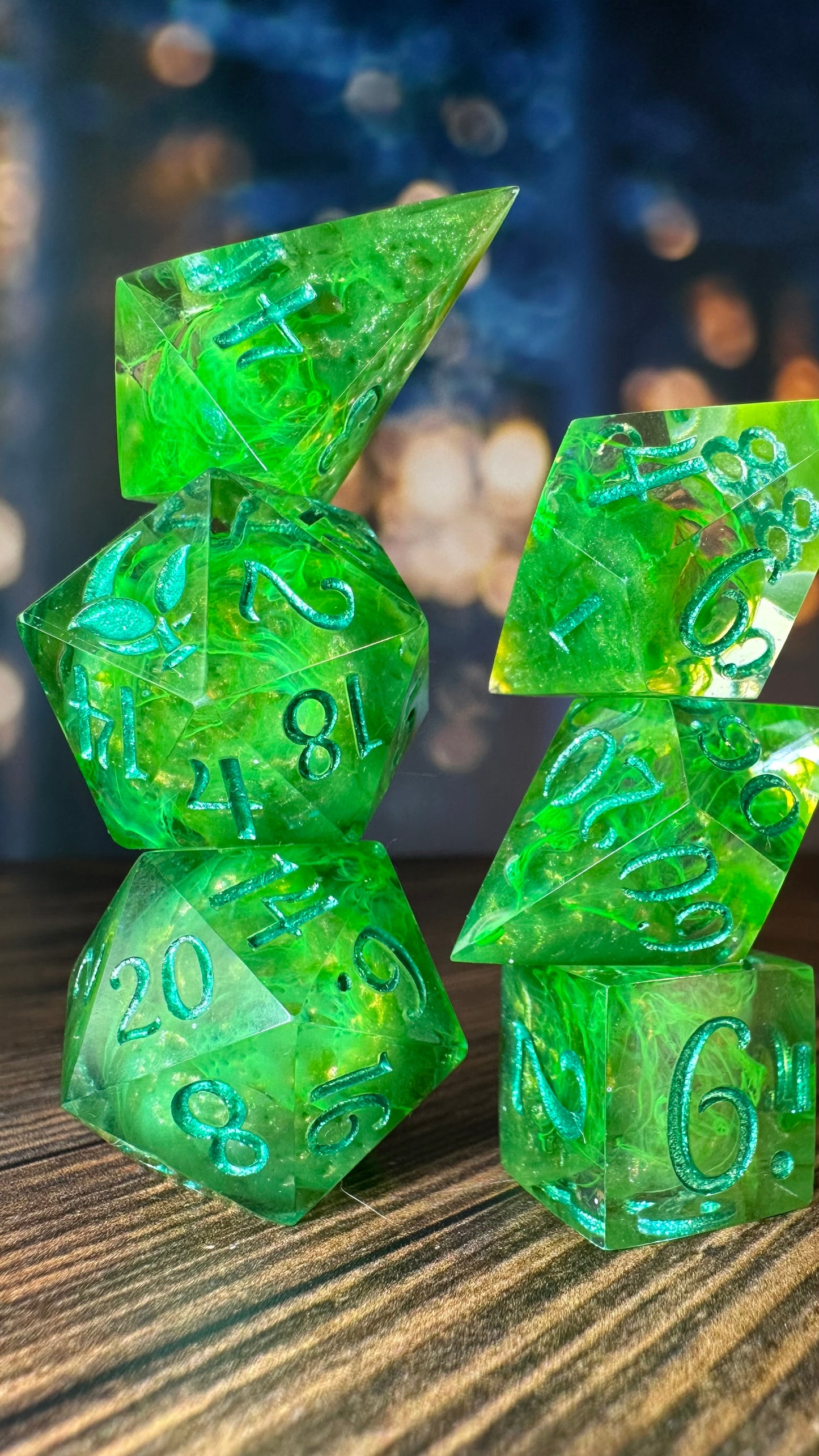 Mirthroot- 8 piece polyhedral dice set