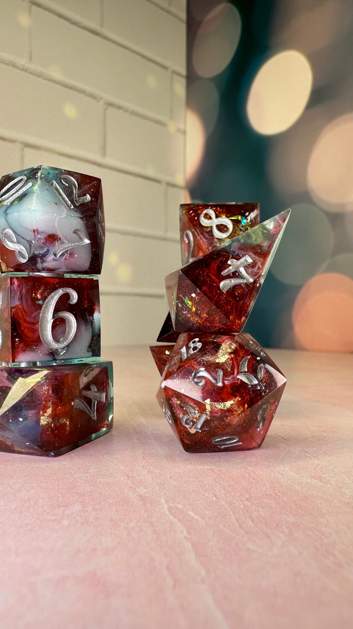 Kyber Bleed -8 piece polyhedral dice set (Large)