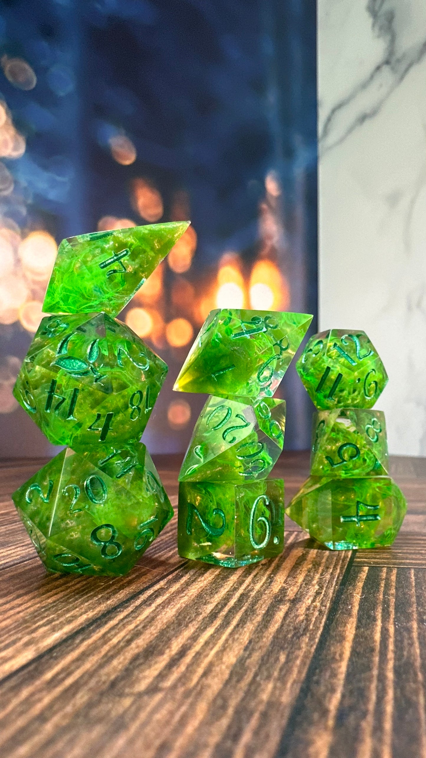 Mirthroot- 8 piece polyhedral dice set