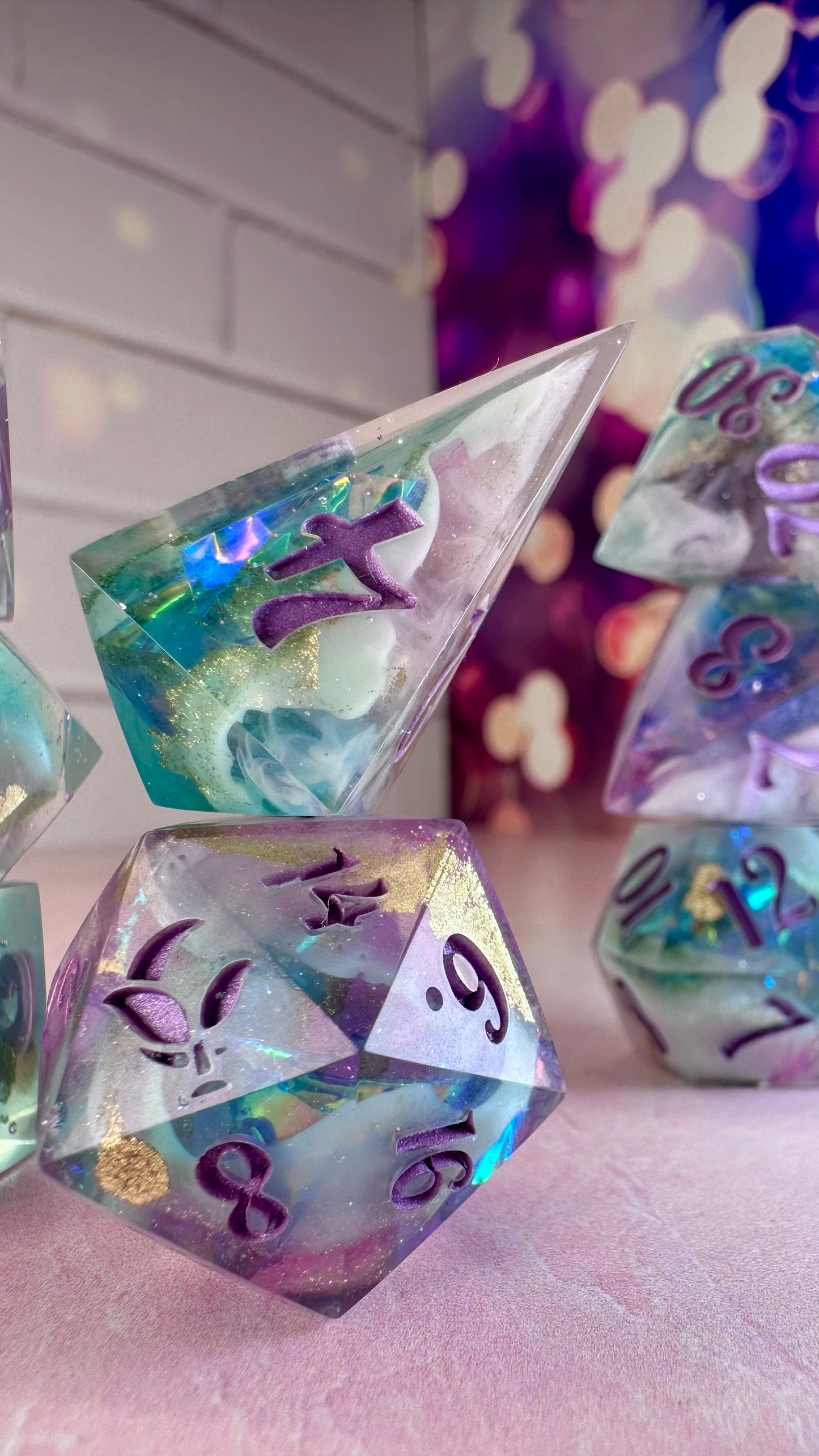 Lark-8 piece polyhedral dice set (Large)