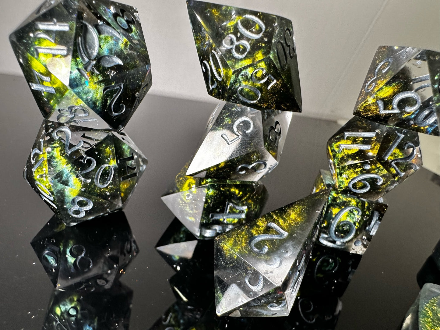 Willow-8 piece polyhedral dice set