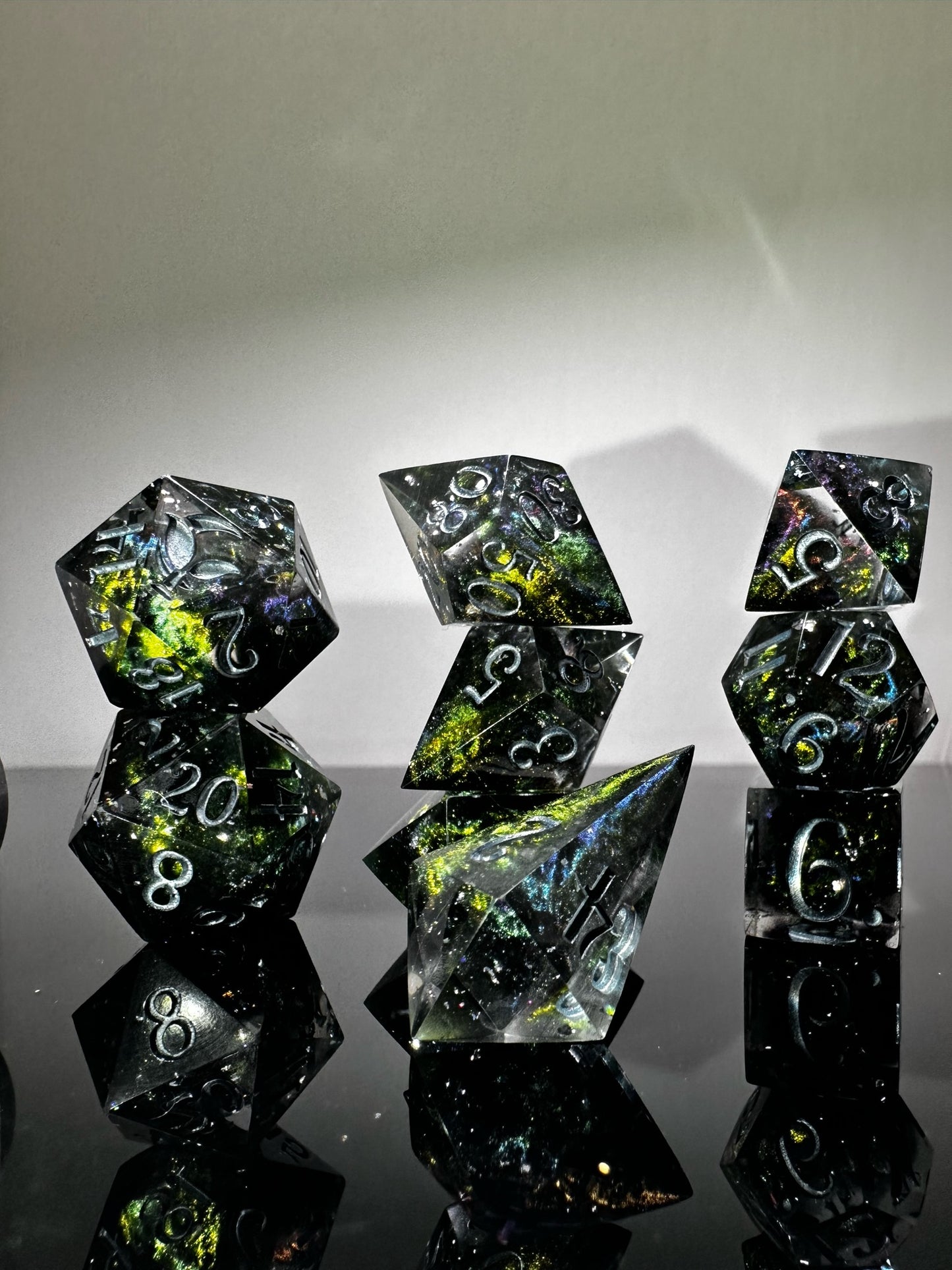 Willow-8 piece polyhedral dice set