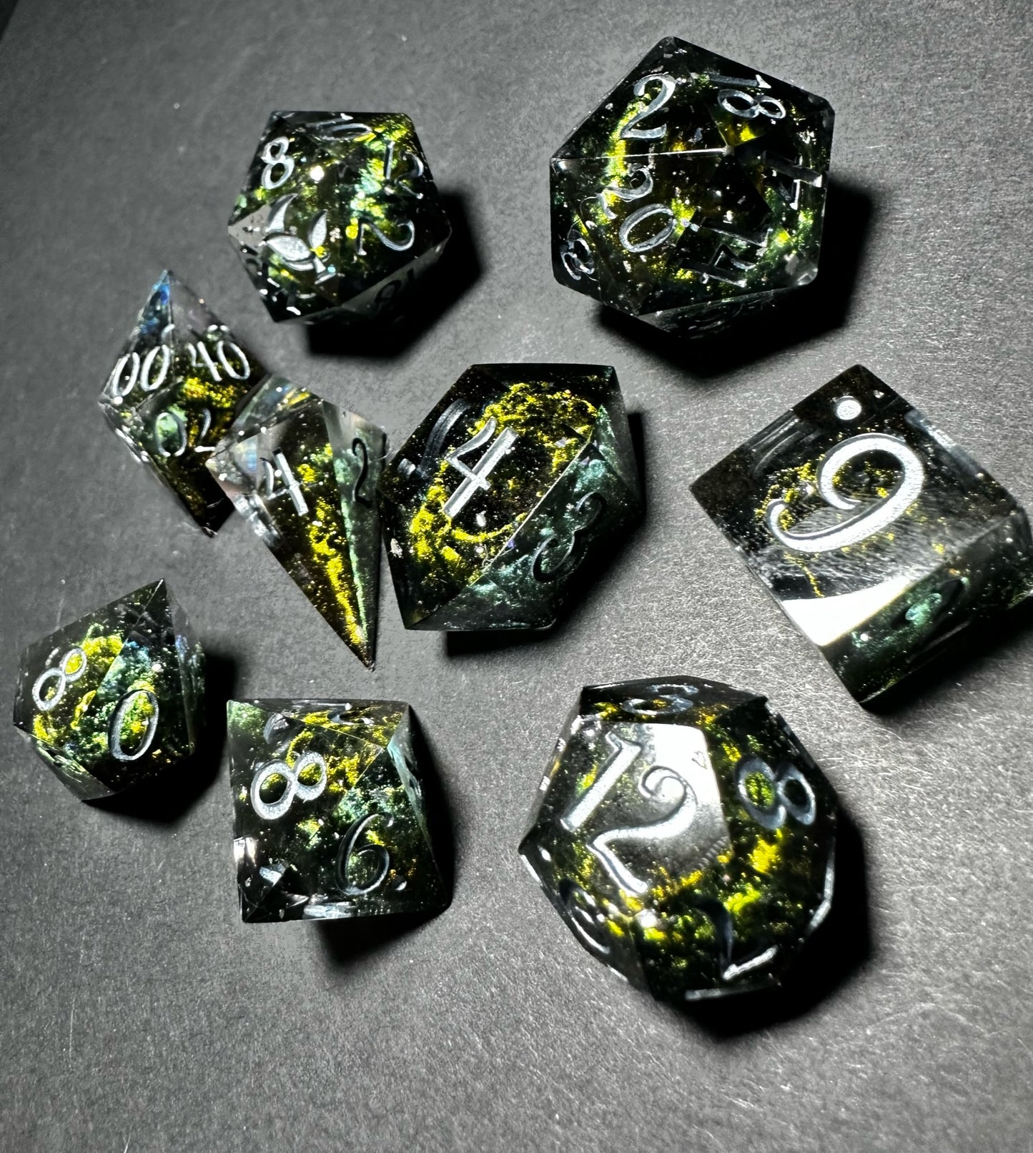Willow-8 piece polyhedral dice set
