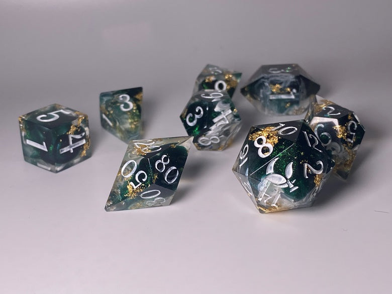 Sassenach -8 piece polyhedral dice set