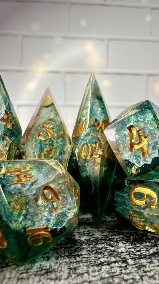 Lysandra Geode Dice- 8 piece polyhedral dice set- (Pointy Bois)
