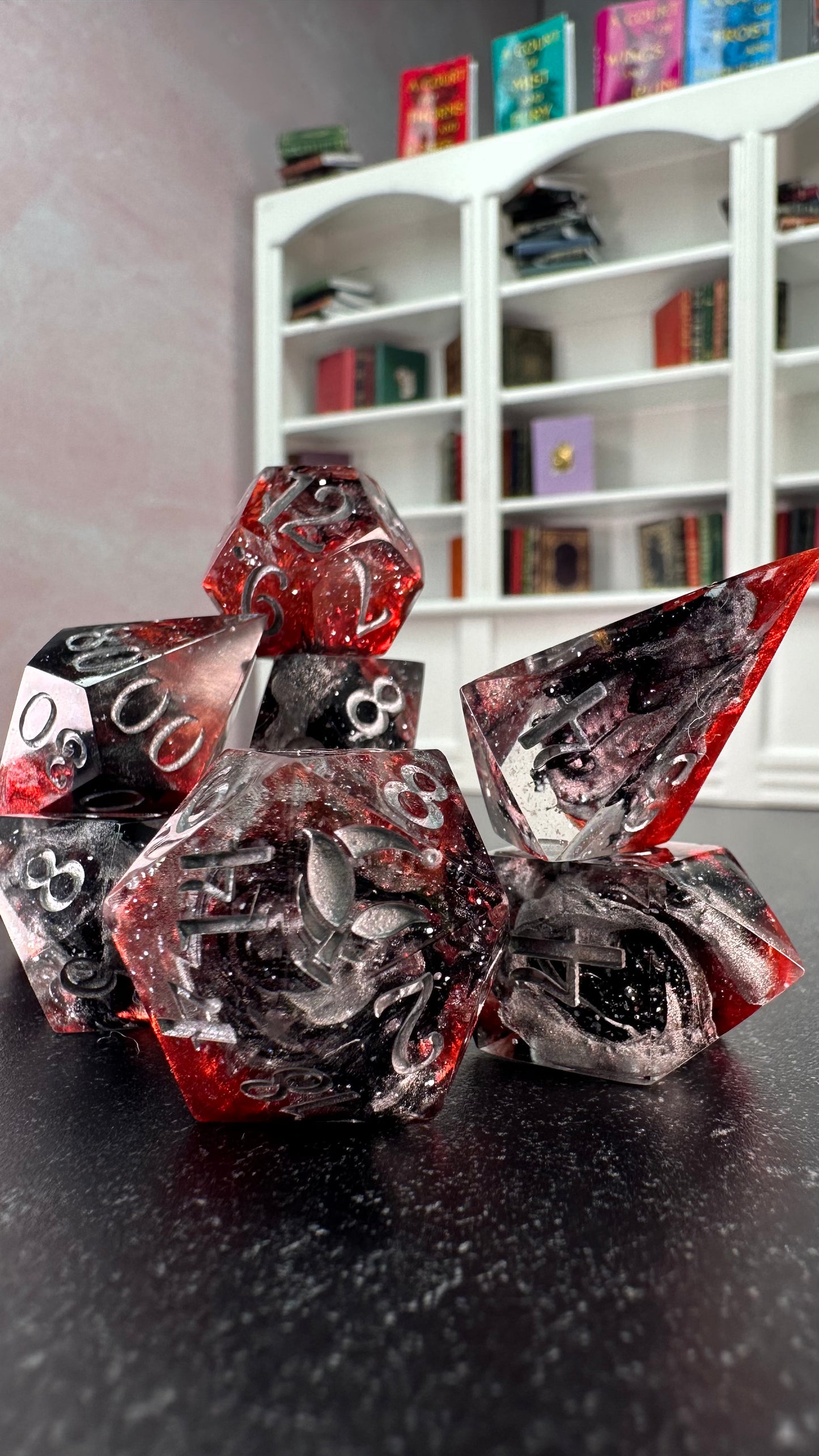 Amren- 8 piece polyhedral dice set