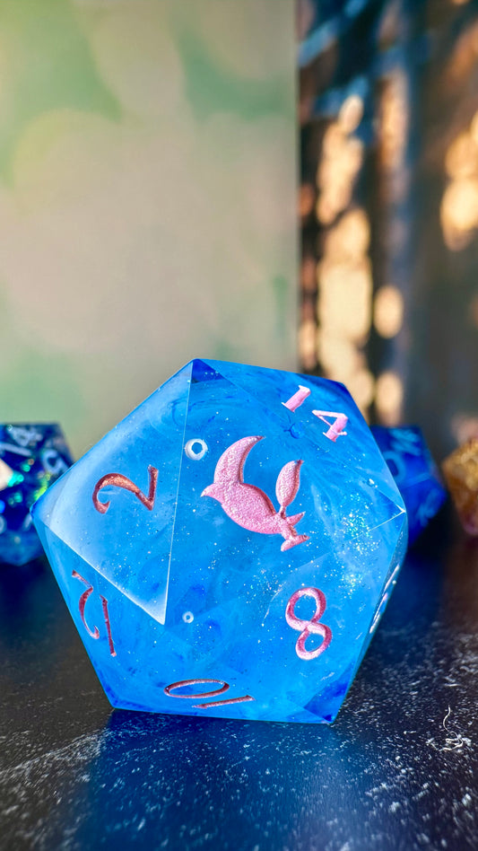 Pearls of the Ocean Queen- 40 MM Logo d20 Chonk