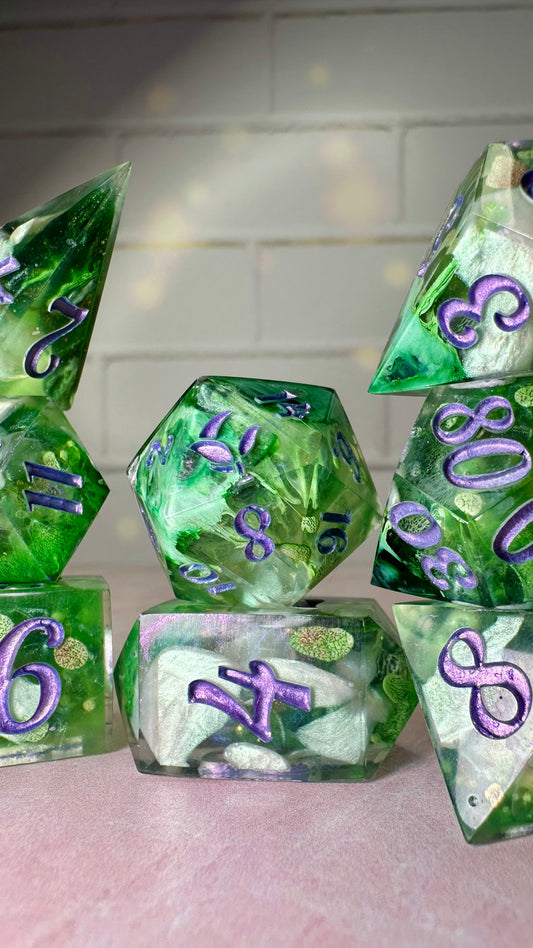 Nicholas Scratch-8 piece polyhedral dice set (Large)
